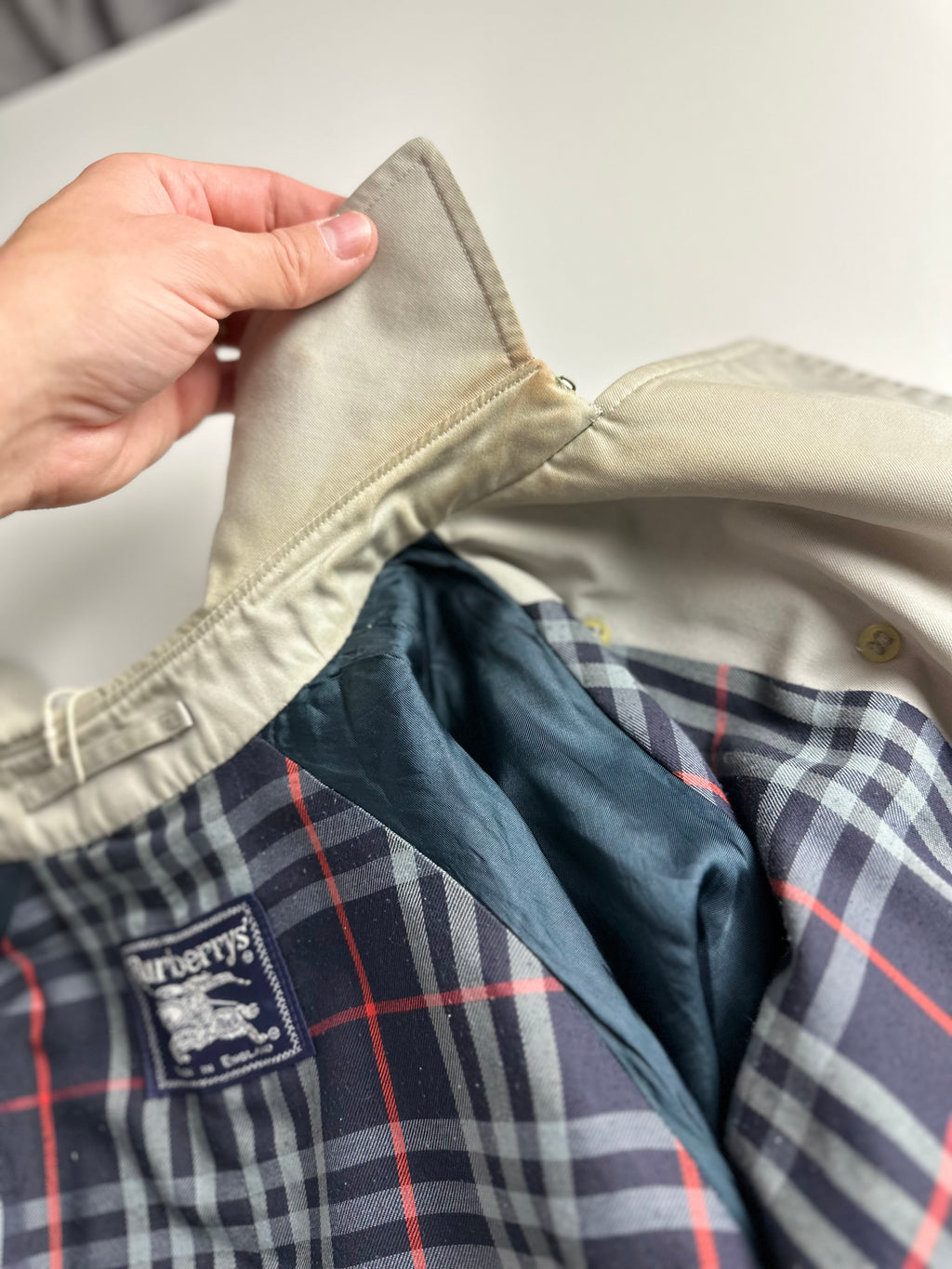 Burberrys Trenchcoat (12/M)