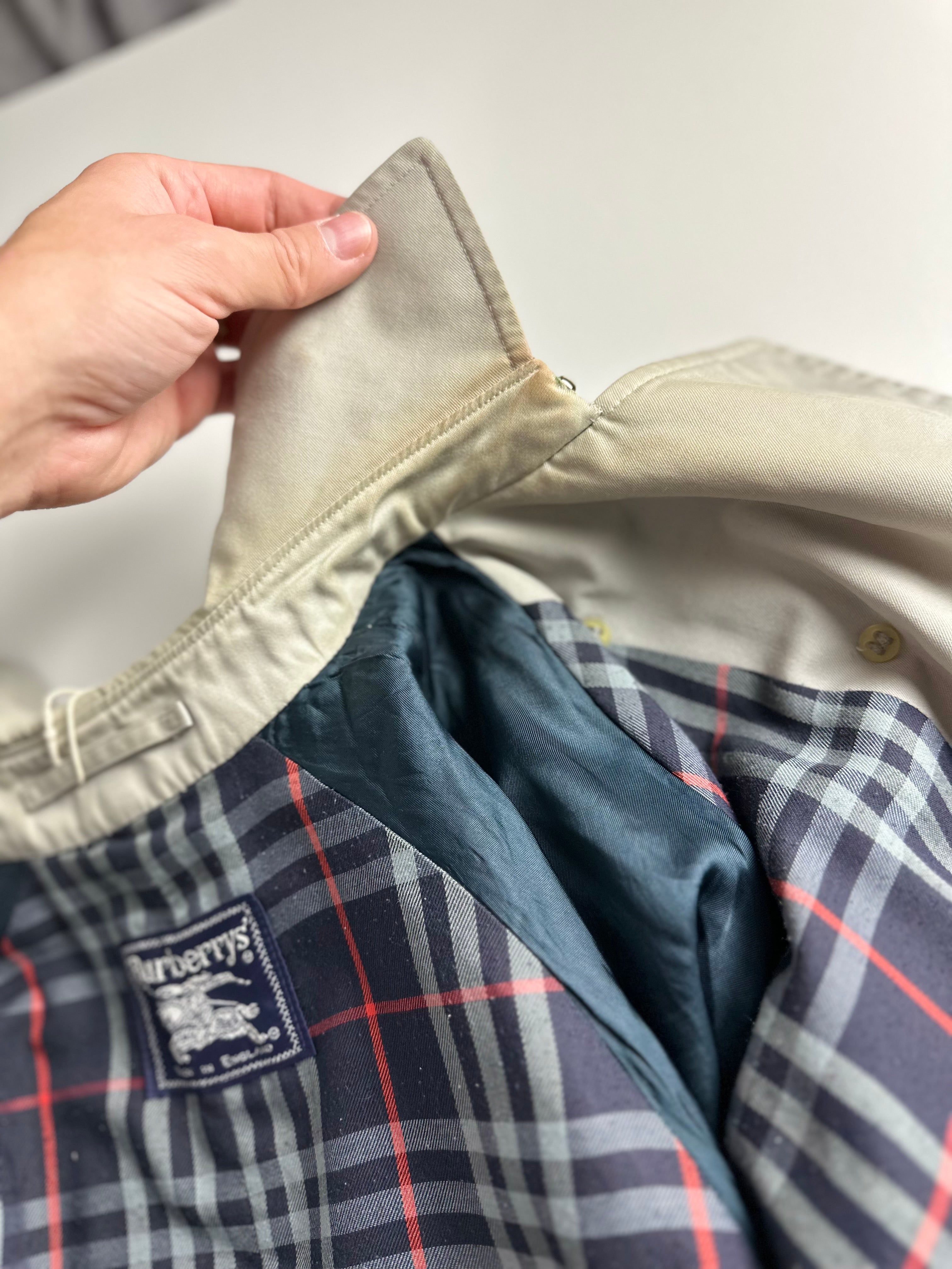 Burberrys Trenchcoat (12/M)