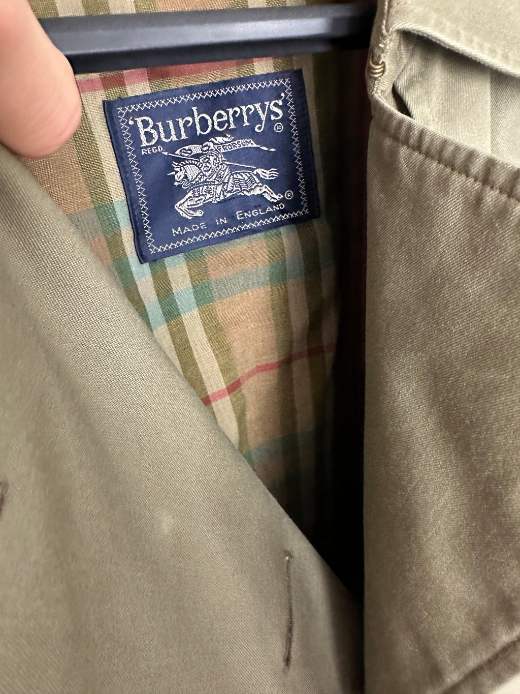 Burberrys Trenchcoat (10/S)
