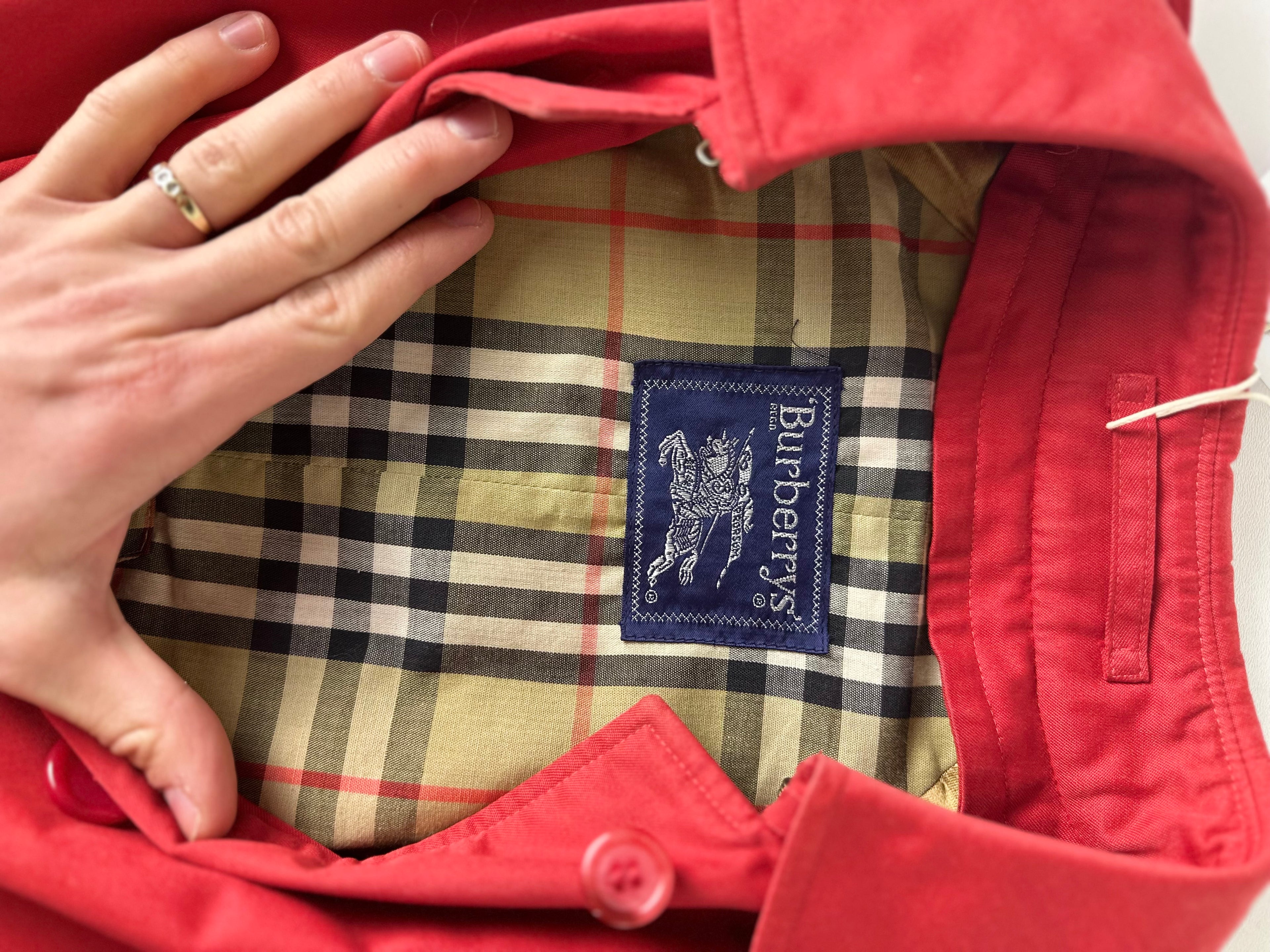 Burberrys Trenchcoat (10/S)