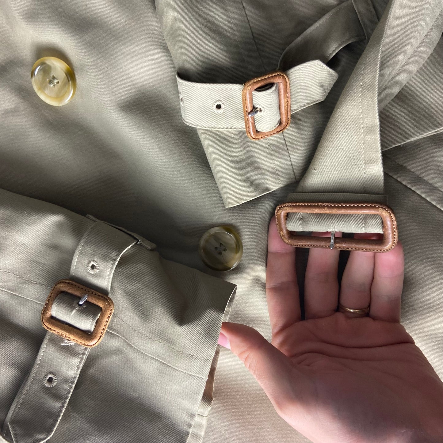 Burberrys Trenchcoat (50/L) including Inlet