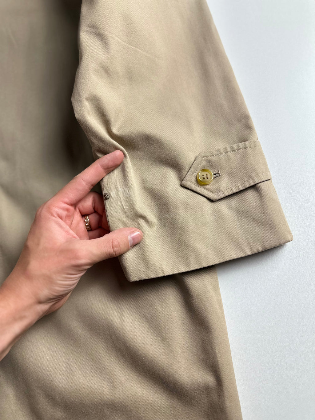 Burberrys Trenchcoat (14/L)