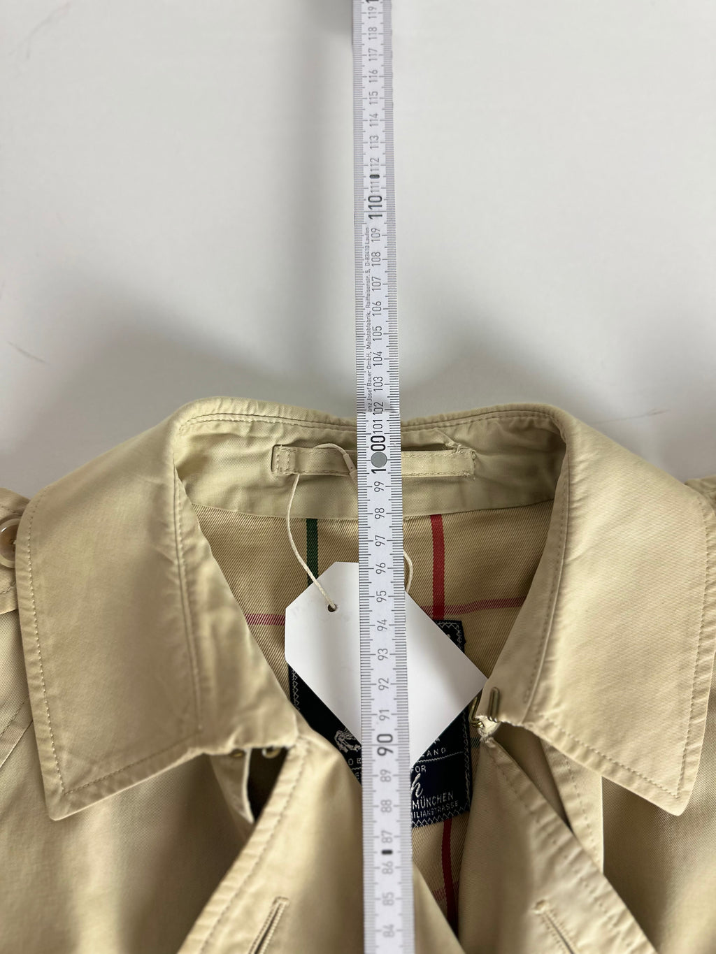 Burberrys Trenchcoat (10/S)