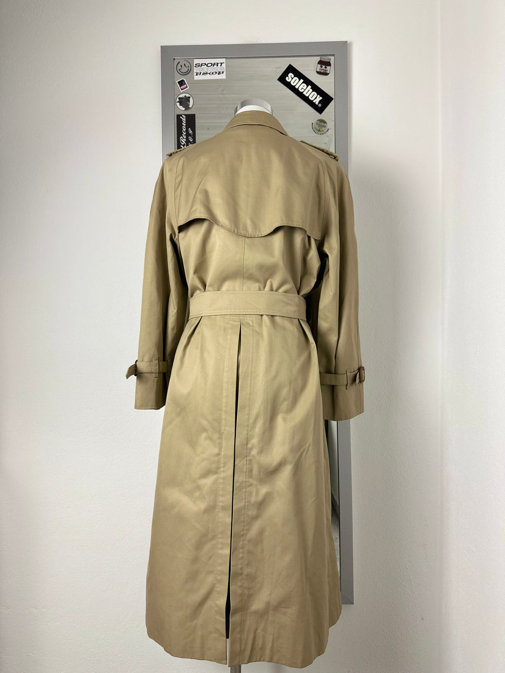 Burberrys Trenchcoat (14/L) including Inlet