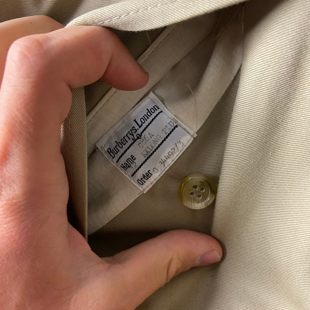 Burberrys Trenchcoat (12/M)