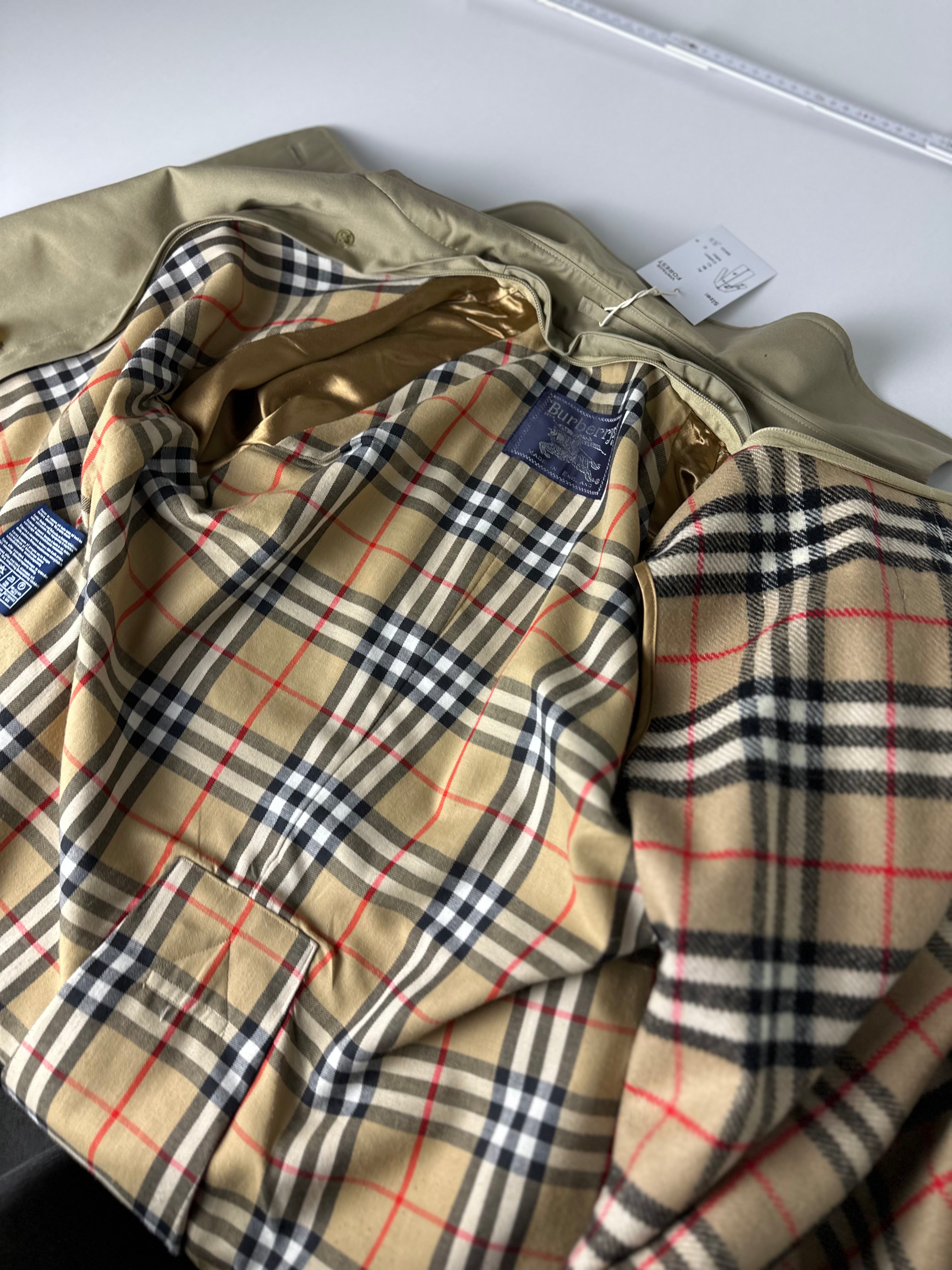 Burberrys Trenchcoat (6/XXS) including Inlet