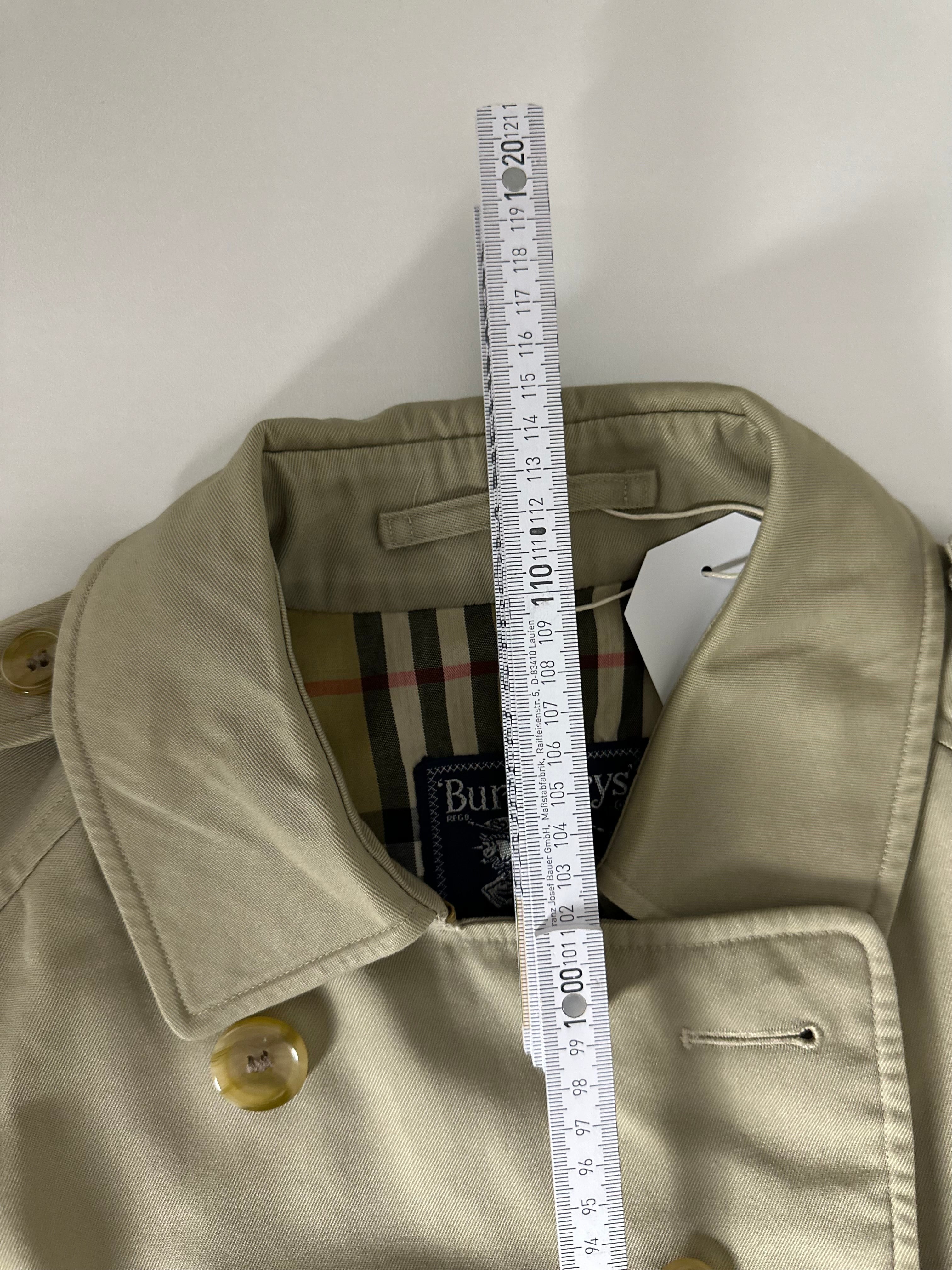 Burberrys Trenchcoat (14/L)
