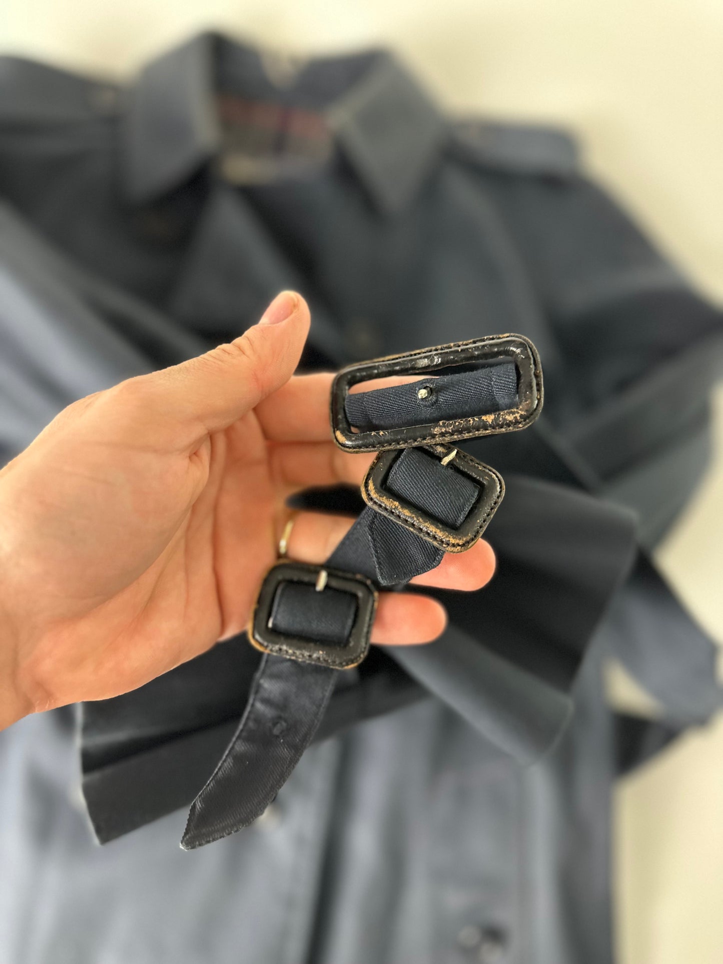 Burberrys Trenchcoat (10/S)