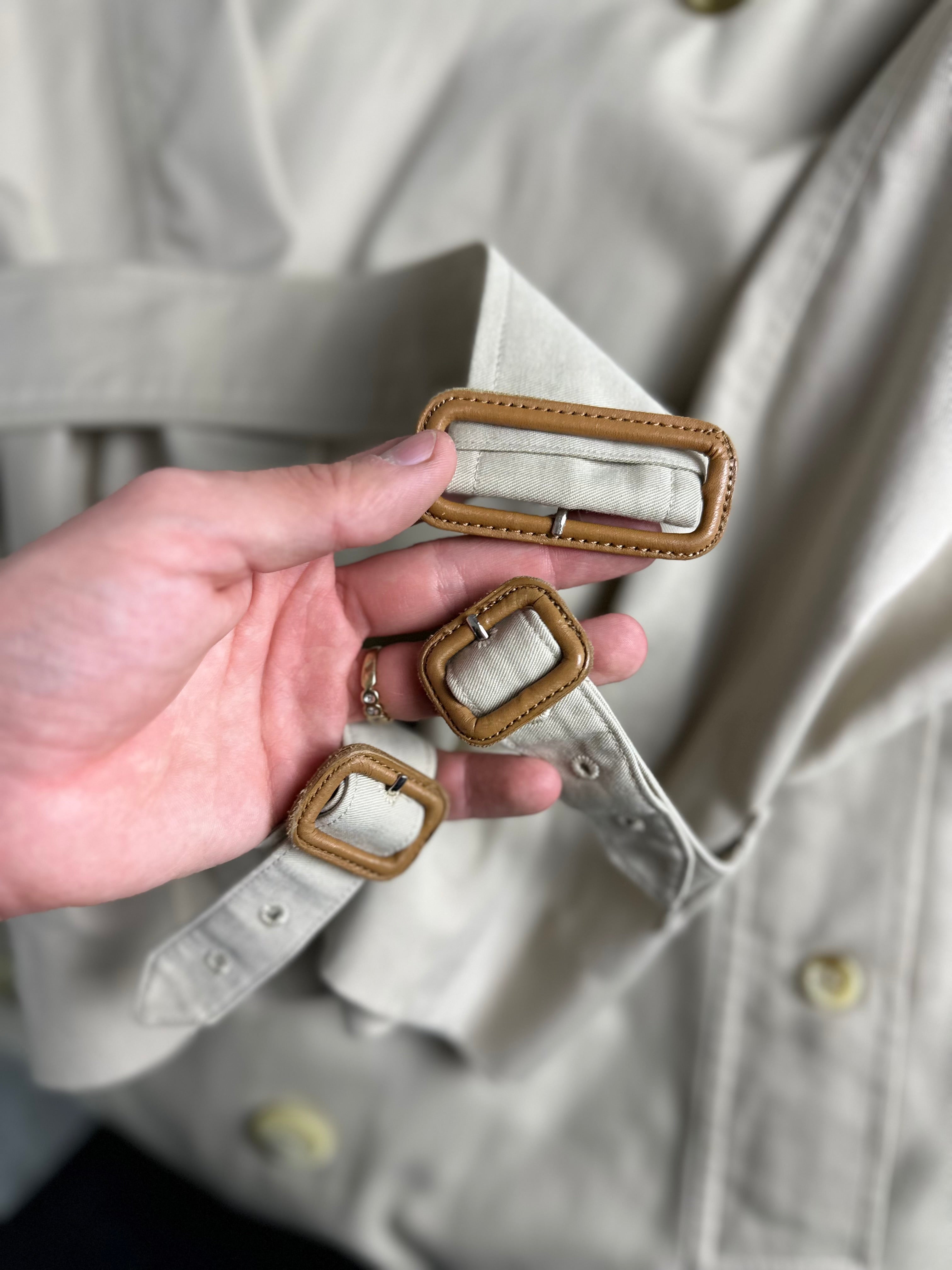 Burberrys Trenchcoat (48/M) including Inlet