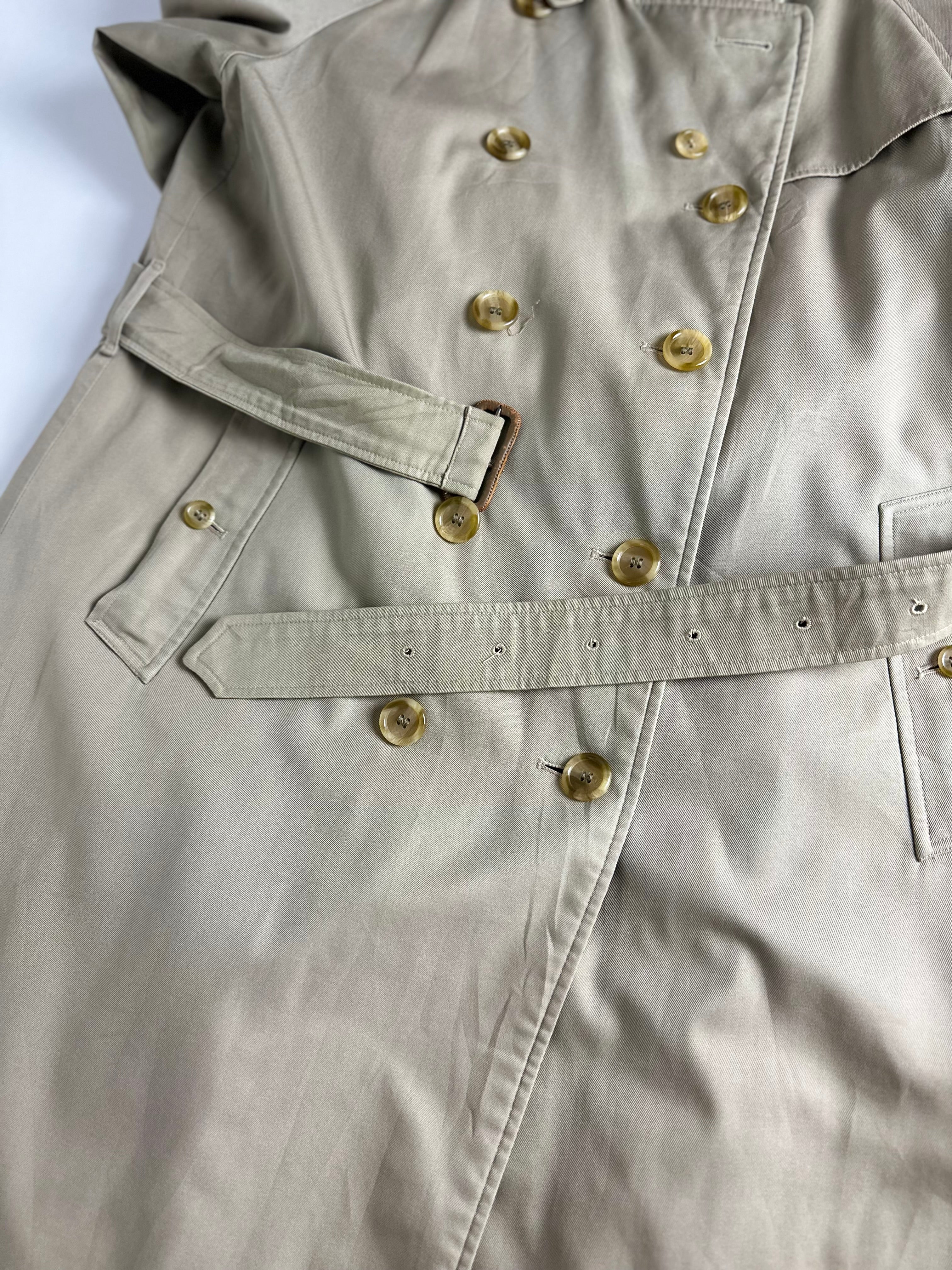 Burberrys Trenchcoat (12/M) including Inlet