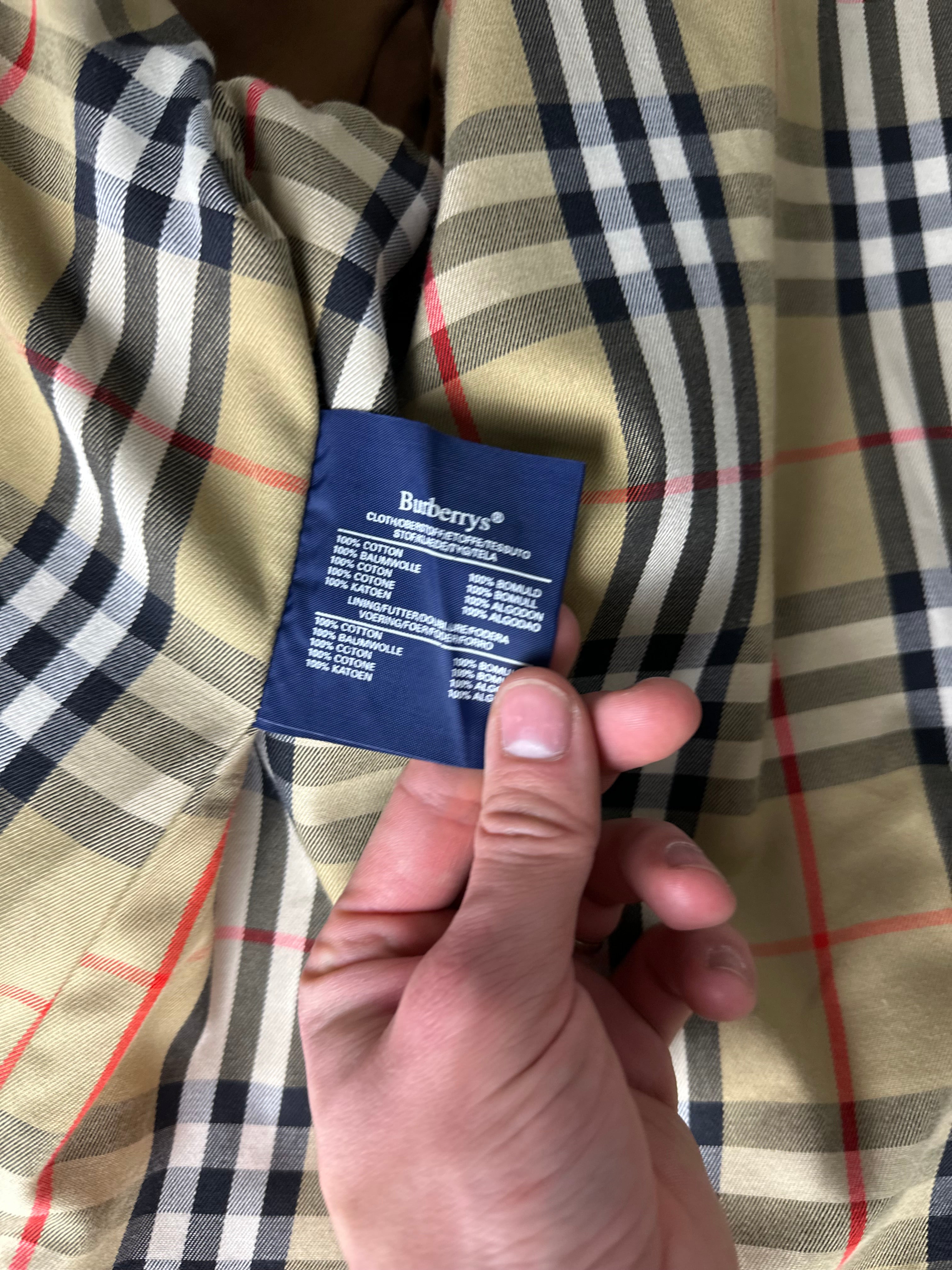 Burberrys Trenchcoat (12/M)