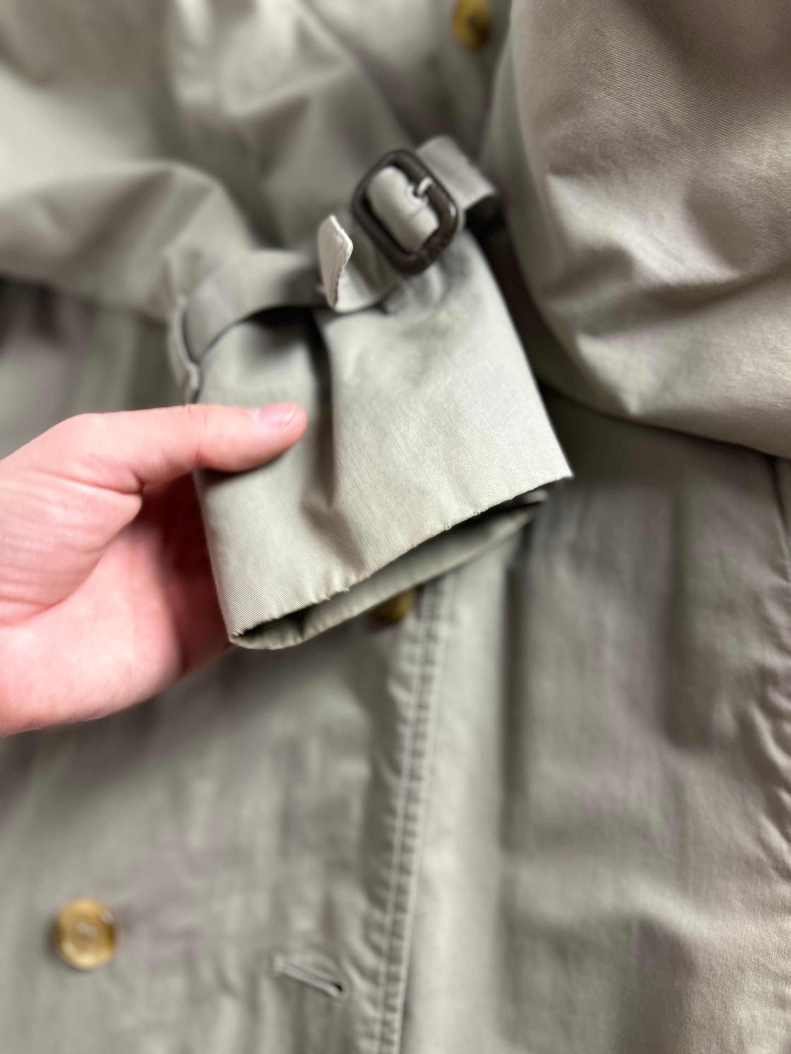 Burberrys Trenchcoat (14/L) including Inlet