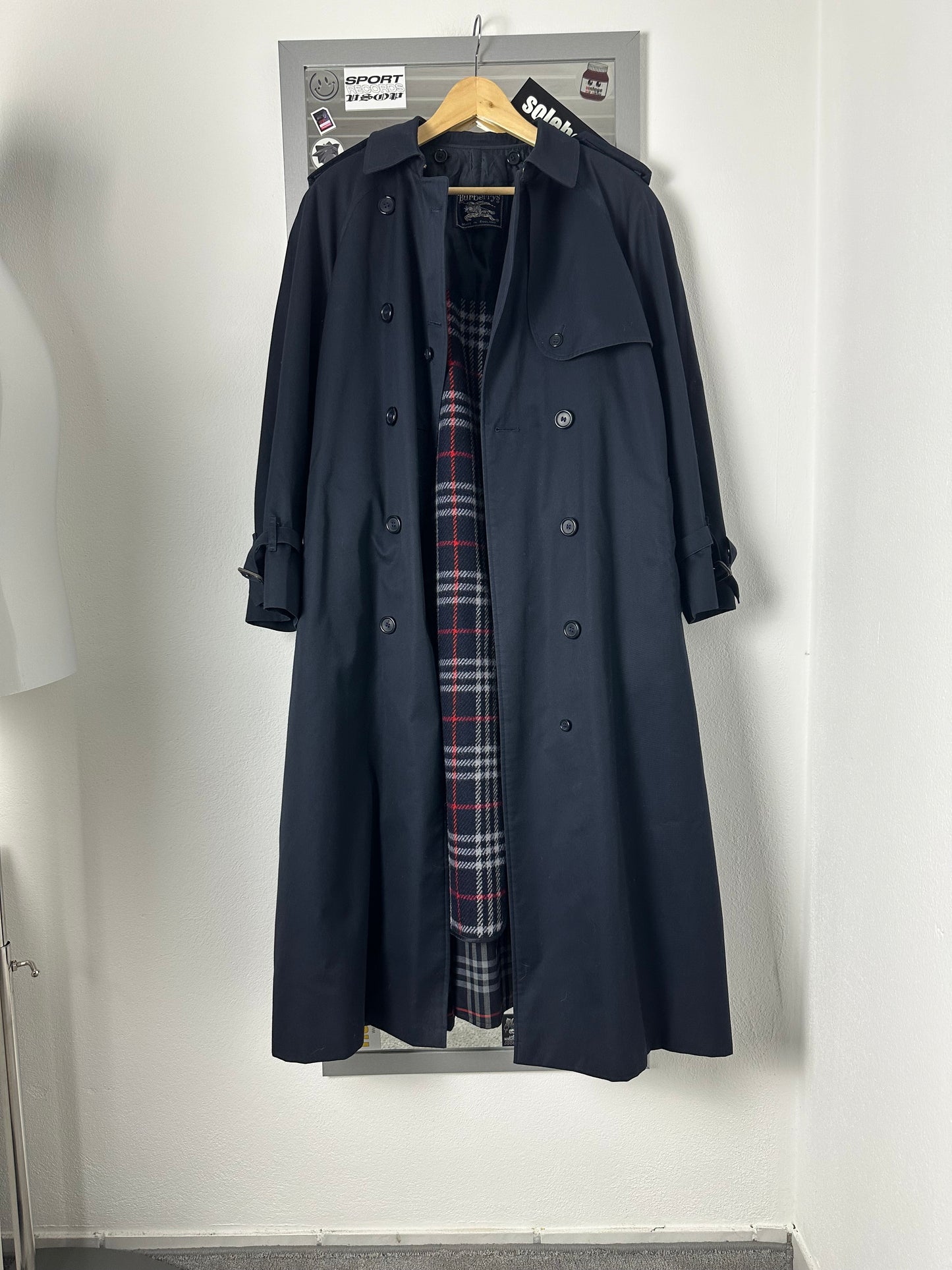 Burberrys Trenchcoat (14/L) including Inlet