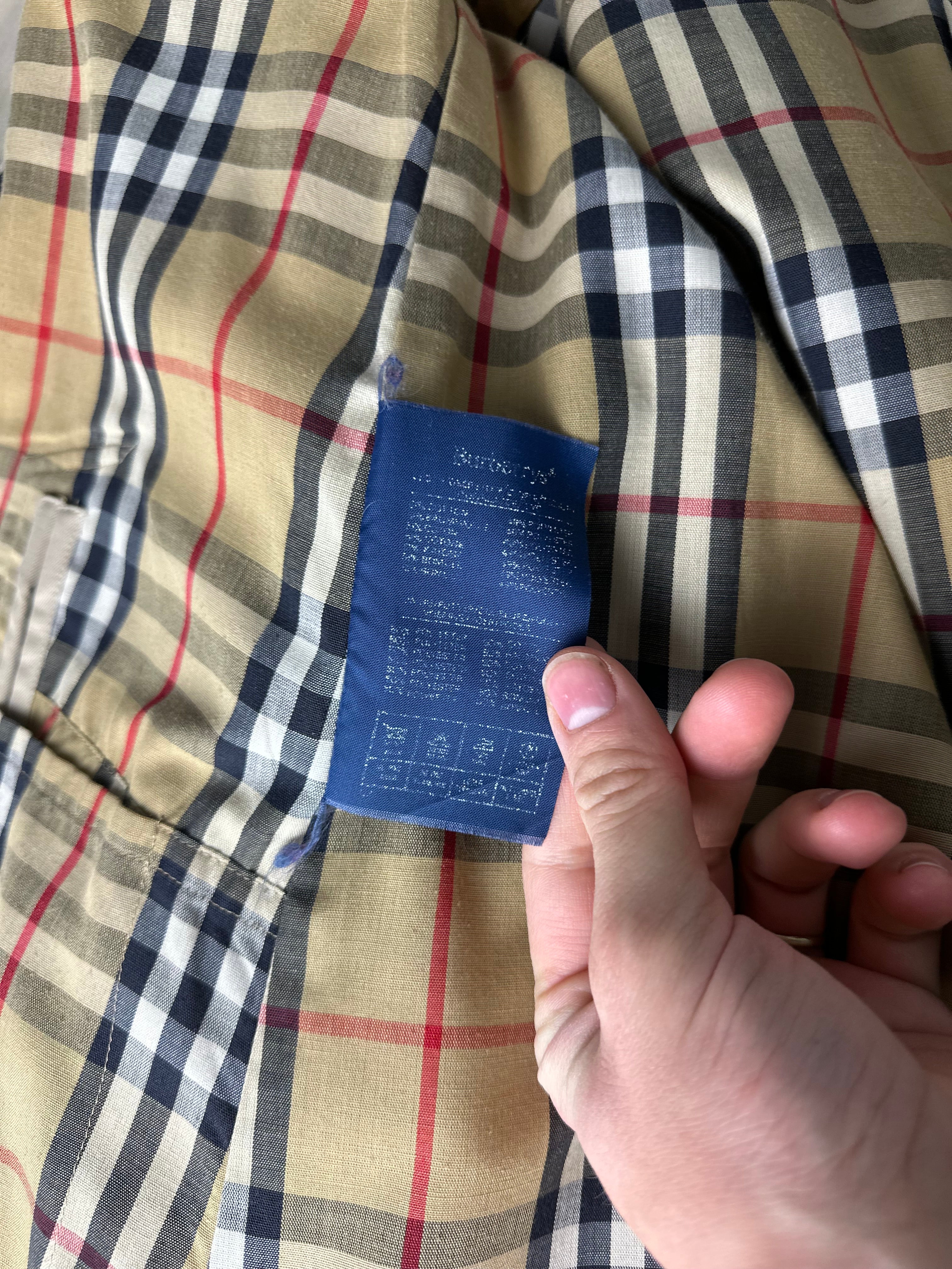 Burberrys Trenchcoat (10/S)