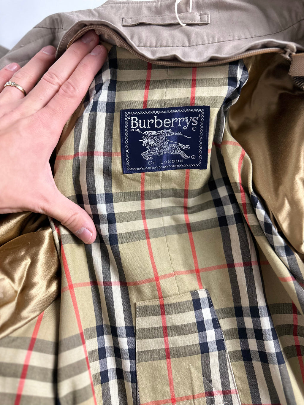 Burberrys Trenchcoat (8/XS) including Inlet