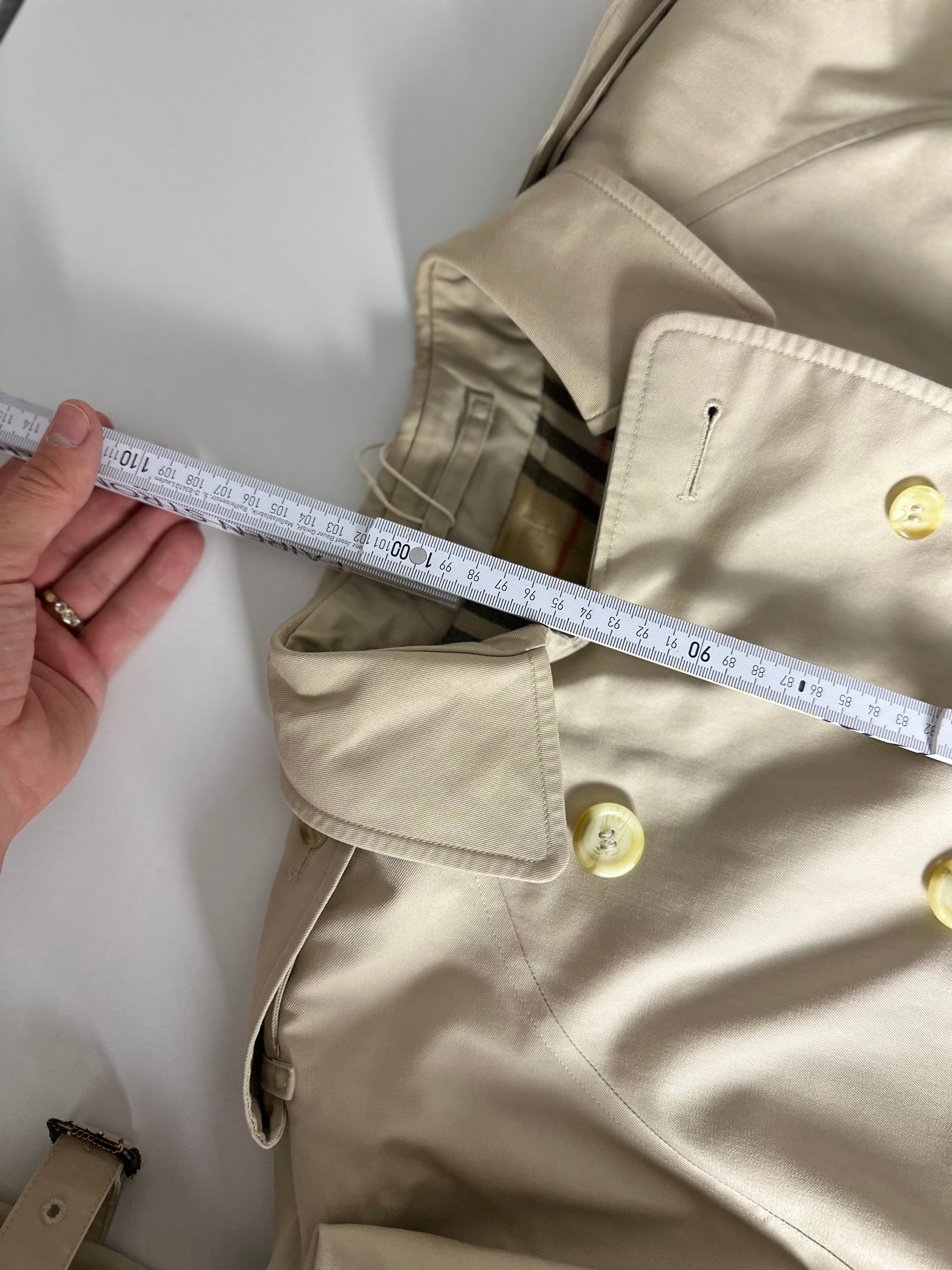 Burberrys Trenchcoat (12/M)