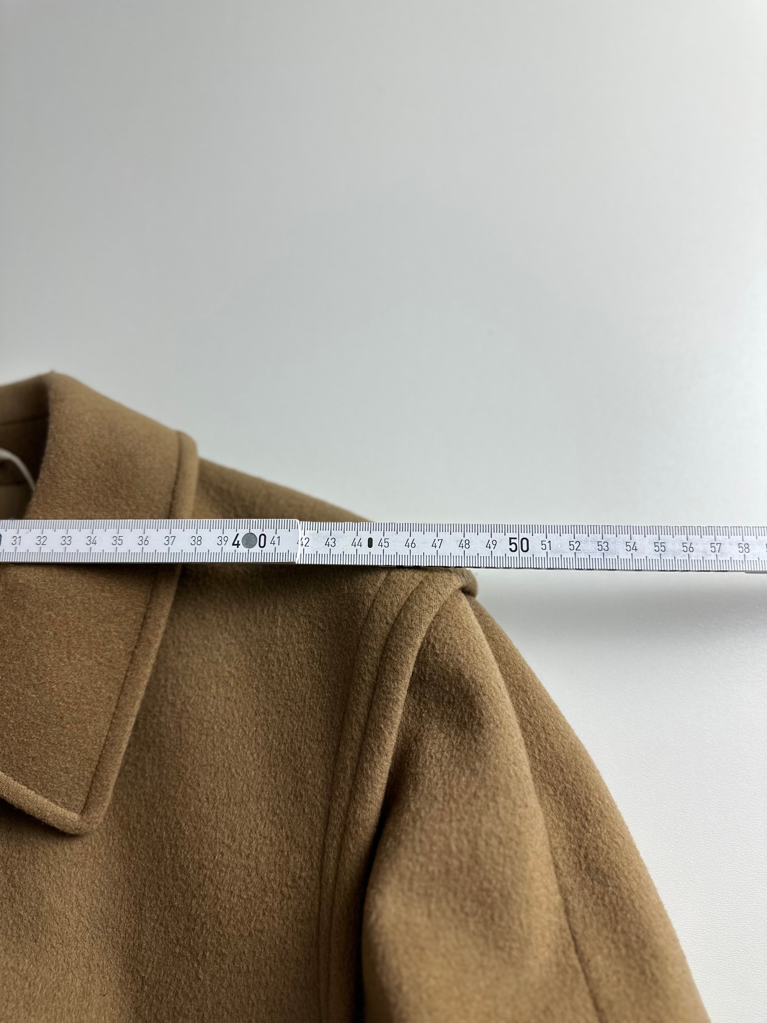 Burberrys Coat (50/L)