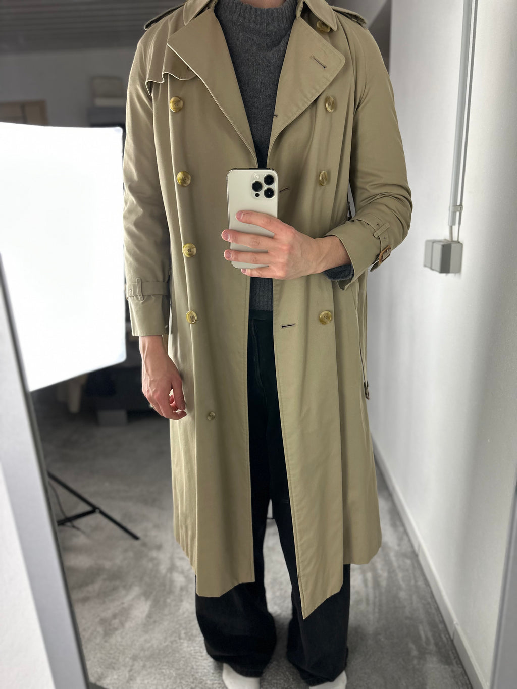Burberrys Trenchcoat (10/S)