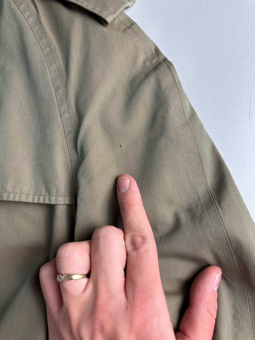 Burberrys Trenchcoat (10/S)