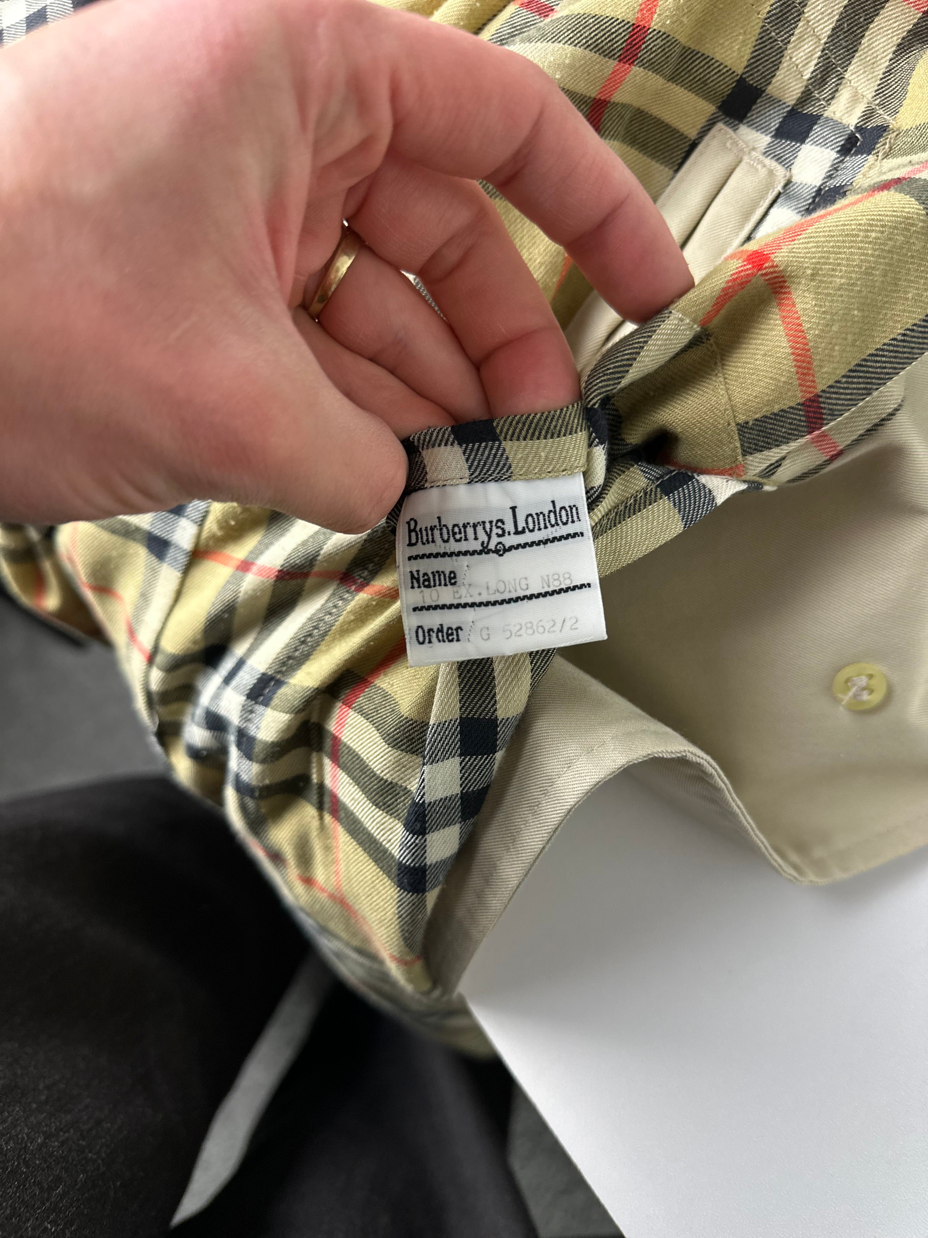 Burberrys Trenchcoat (12/M)