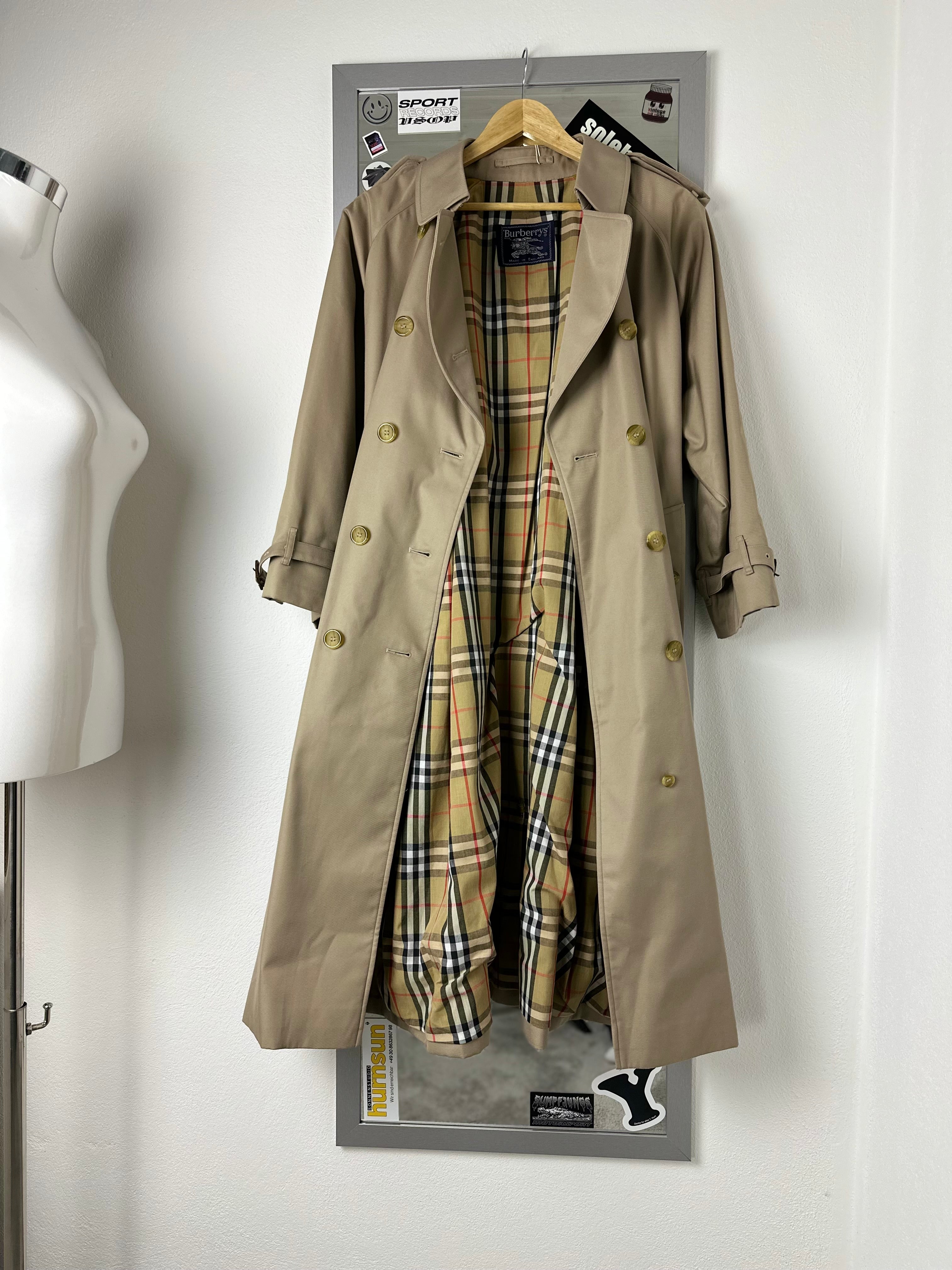 Burberrys Trenchcoat (14/L)