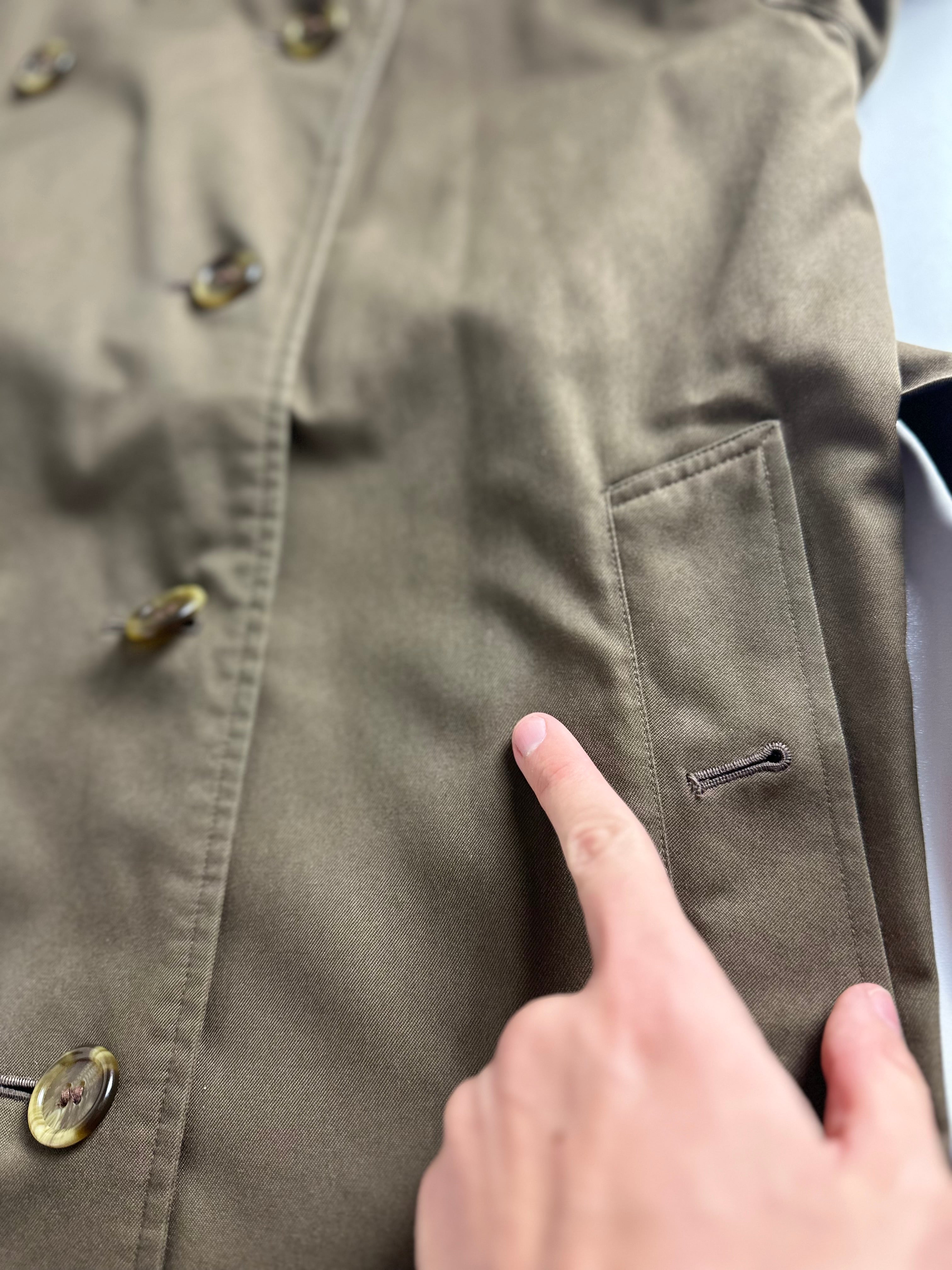 Burberrys Trenchcoat (10/S)