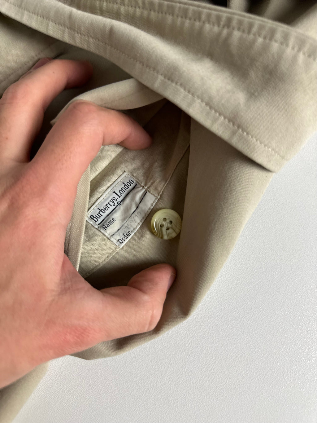 Burberrys Trenchcoat (12/M)