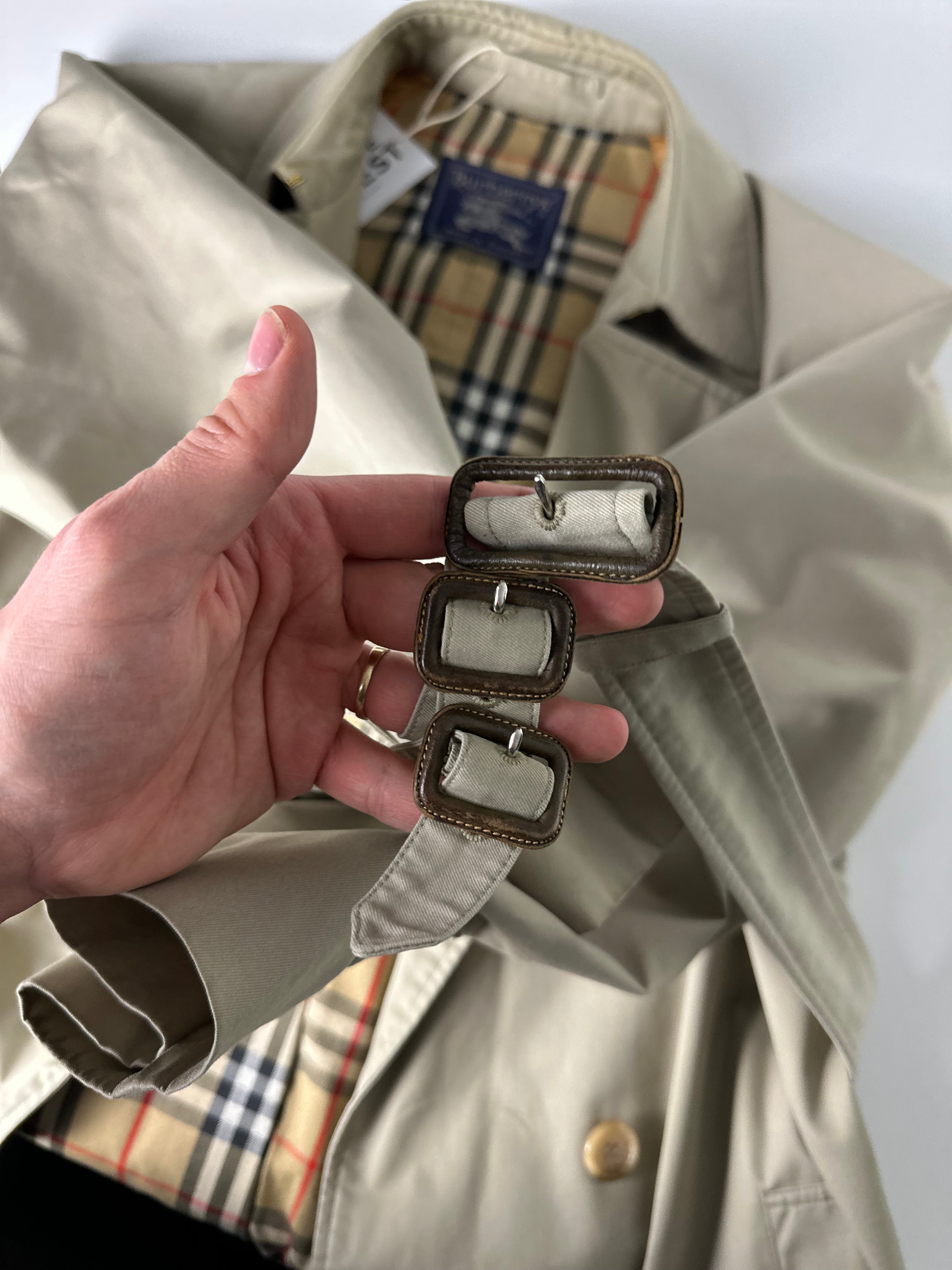 Burberrys Trenchcoat (14/L)