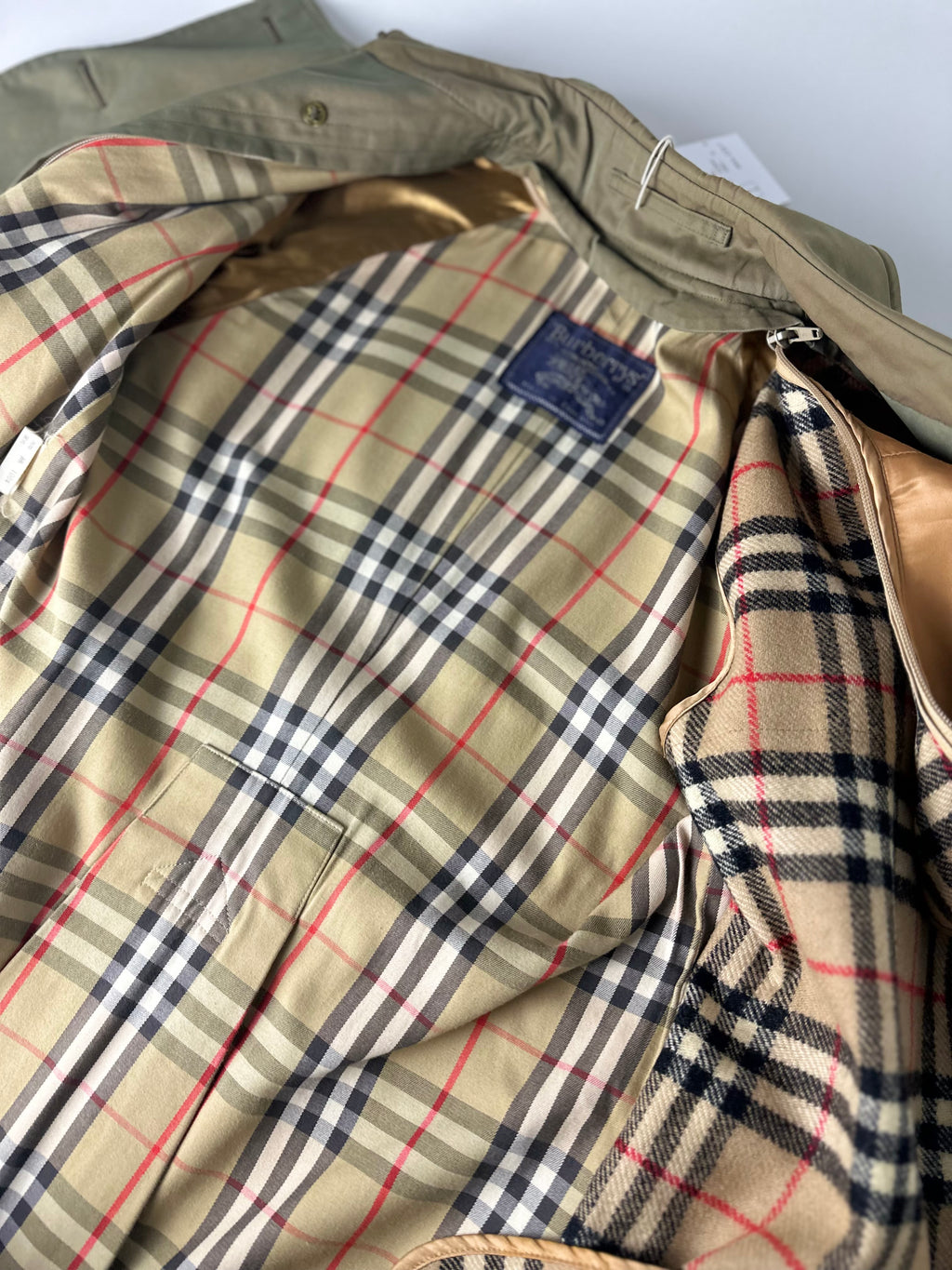 Burberrys Trenchcoat (6/XXS) including Inlet