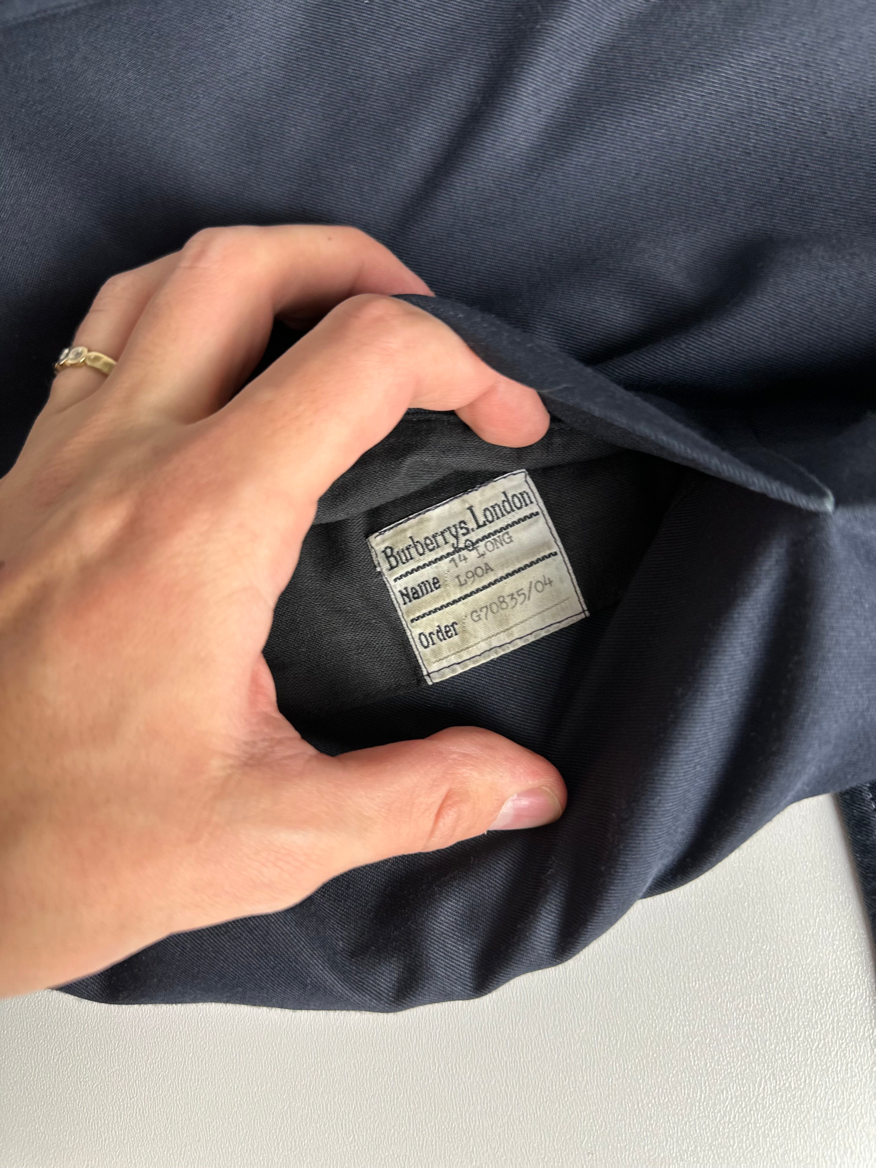 Burberrys Trenchcoat (14/L) including Inlet