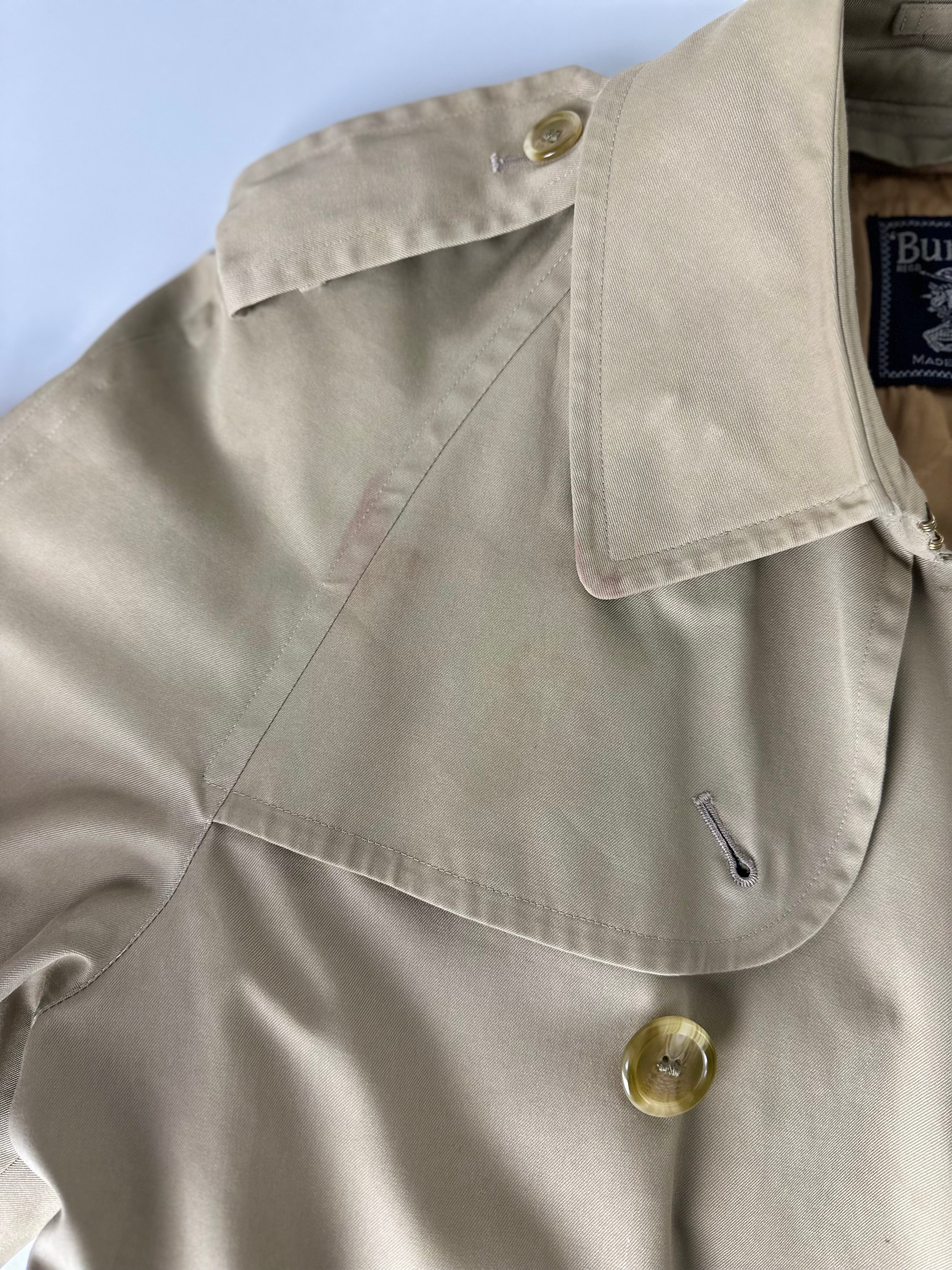 Burberrys Trenchcoat (50/L) including Inlet