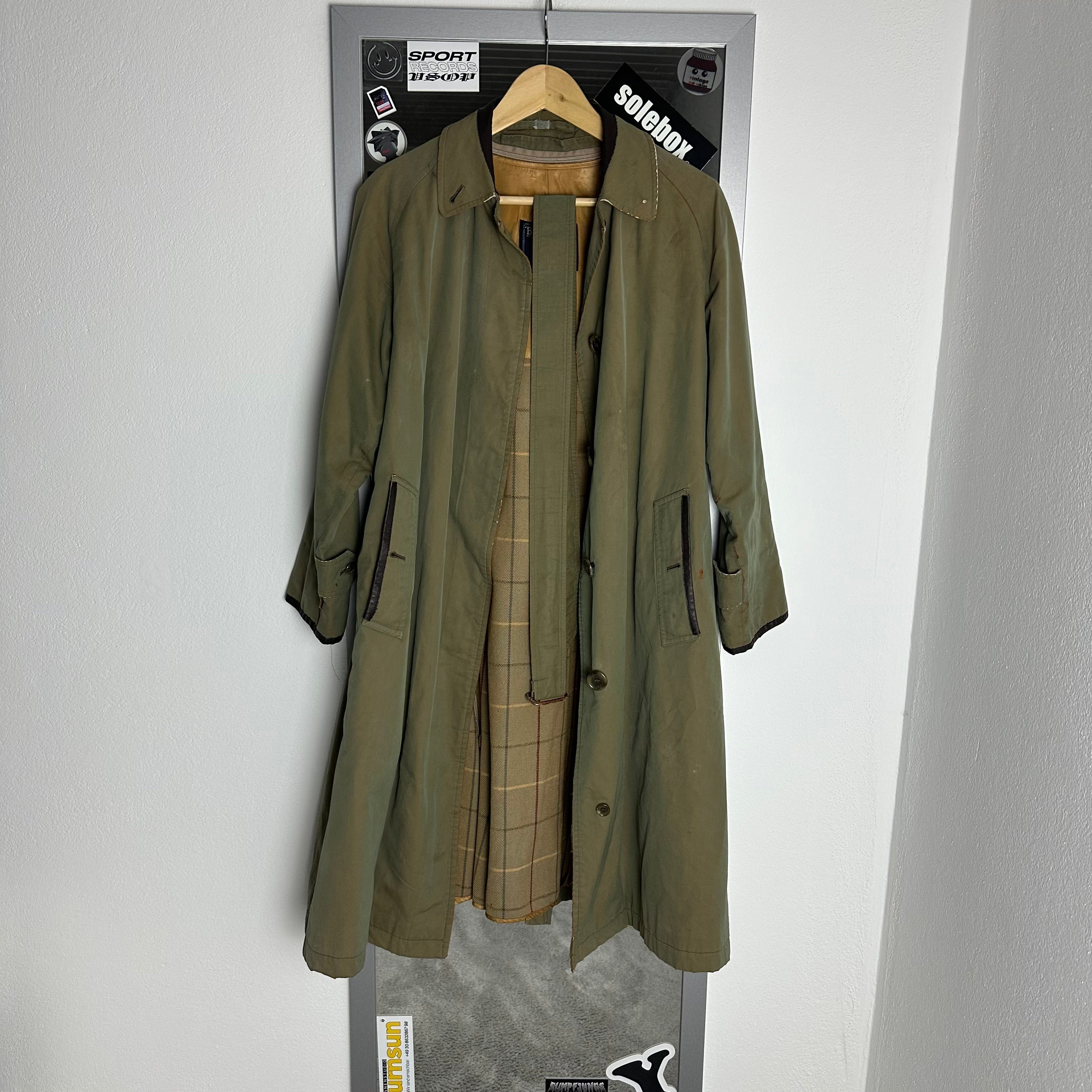 Burberrys Trenchcoat (12/M)