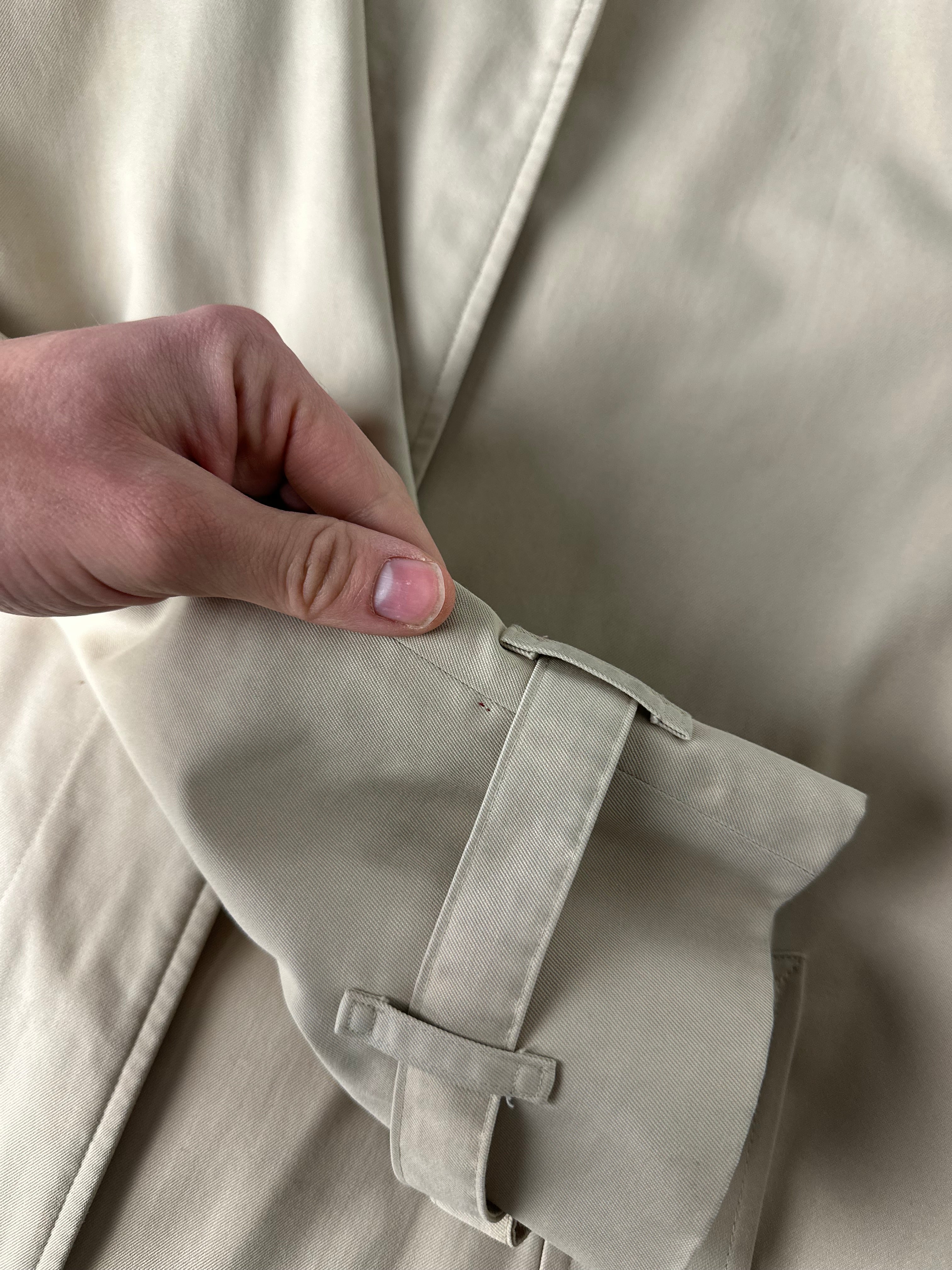 Burberrys Trenchcoat (10/S)