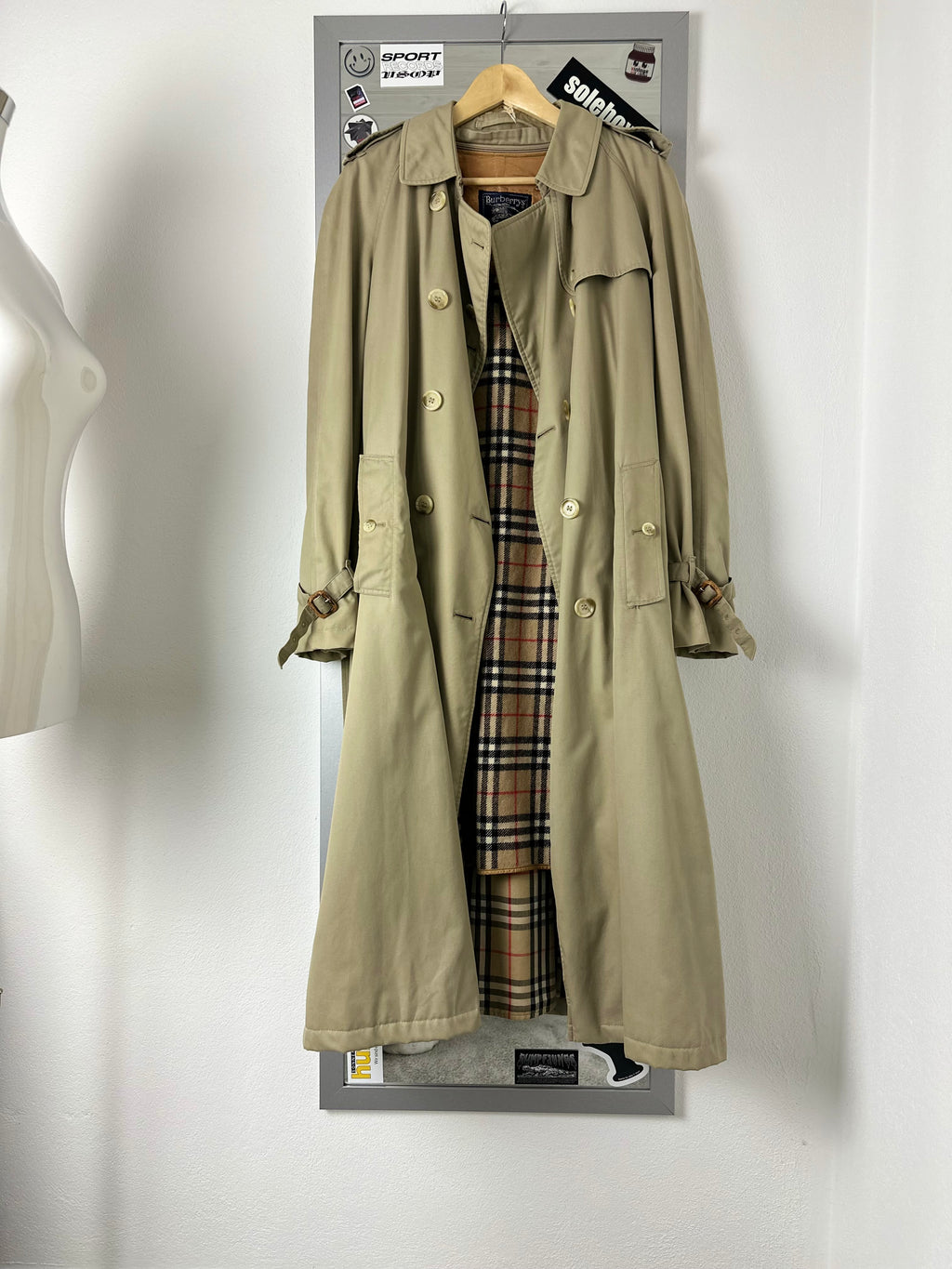 Burberrys Trenchcoat (14/L) including Inlet