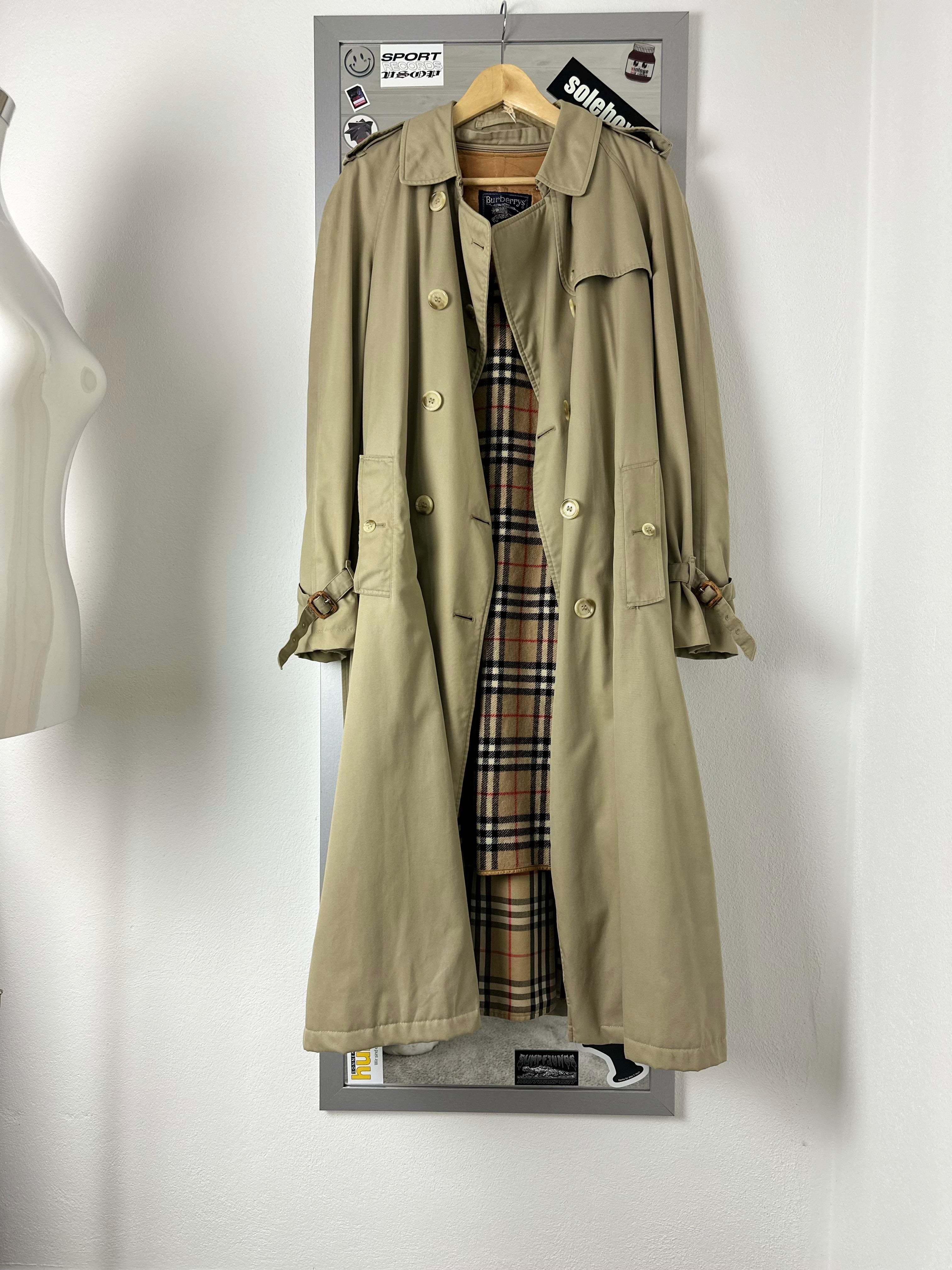 Burberrys Trenchcoat (14/L) including Inlet
