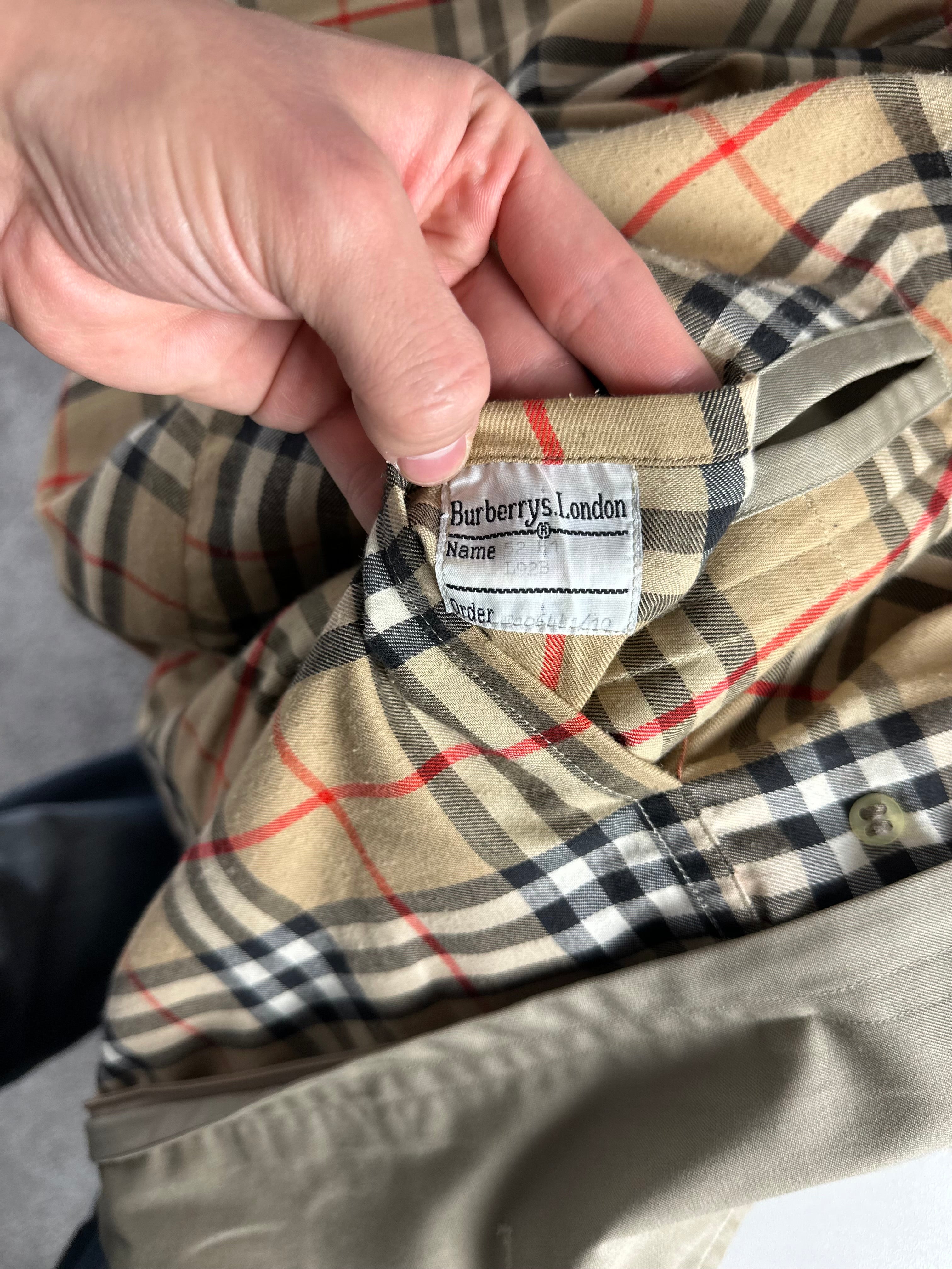 Burberrys Trenchcoat (52/L) including Inlet