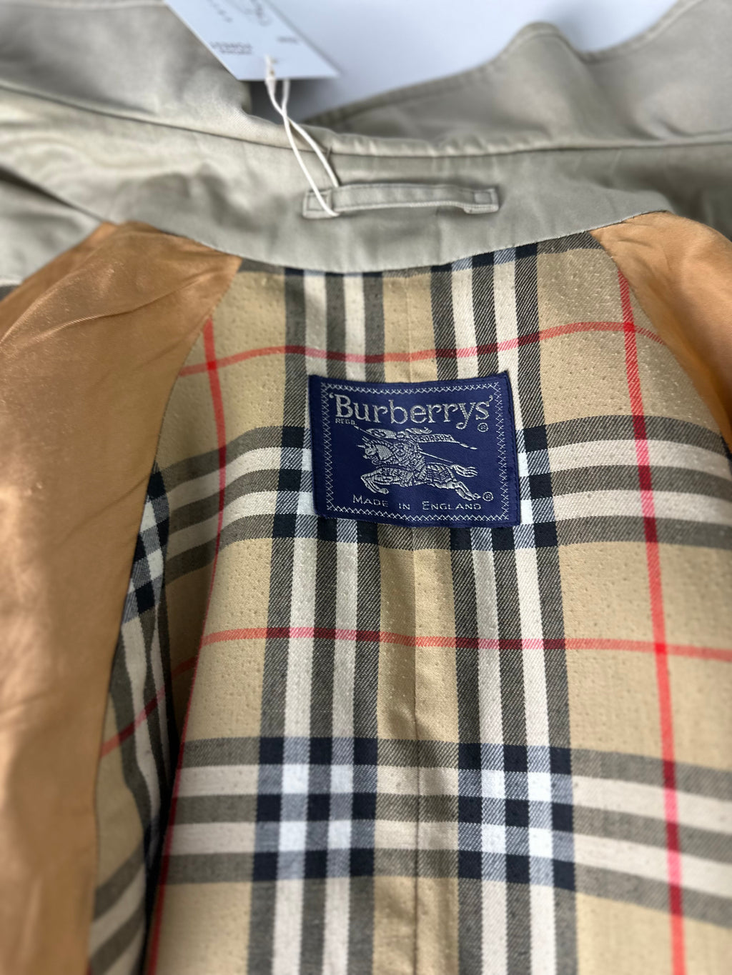 Burberrys Trenchcoat (14/L)