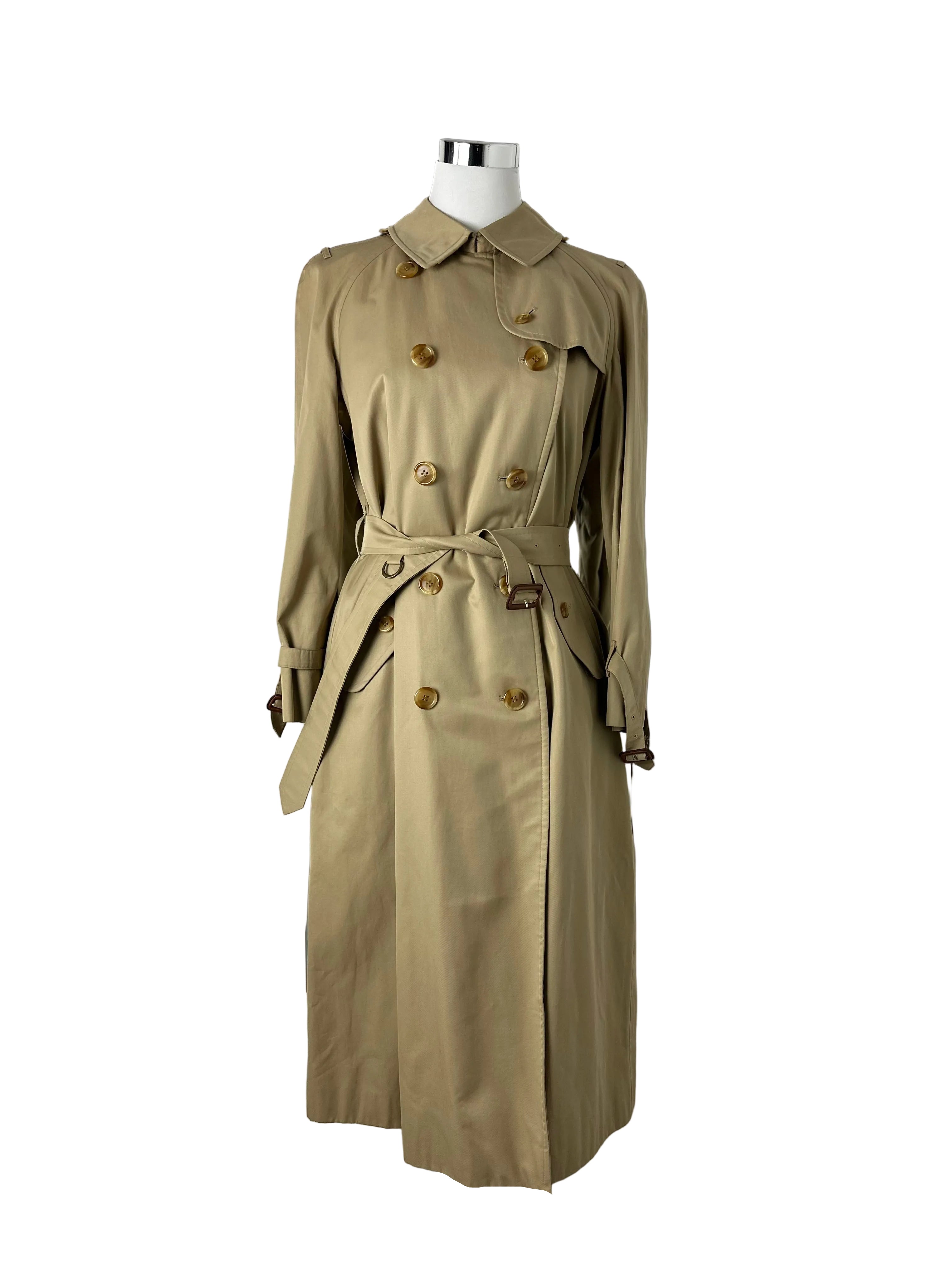 Burberrys Trenchcoat (10/S)