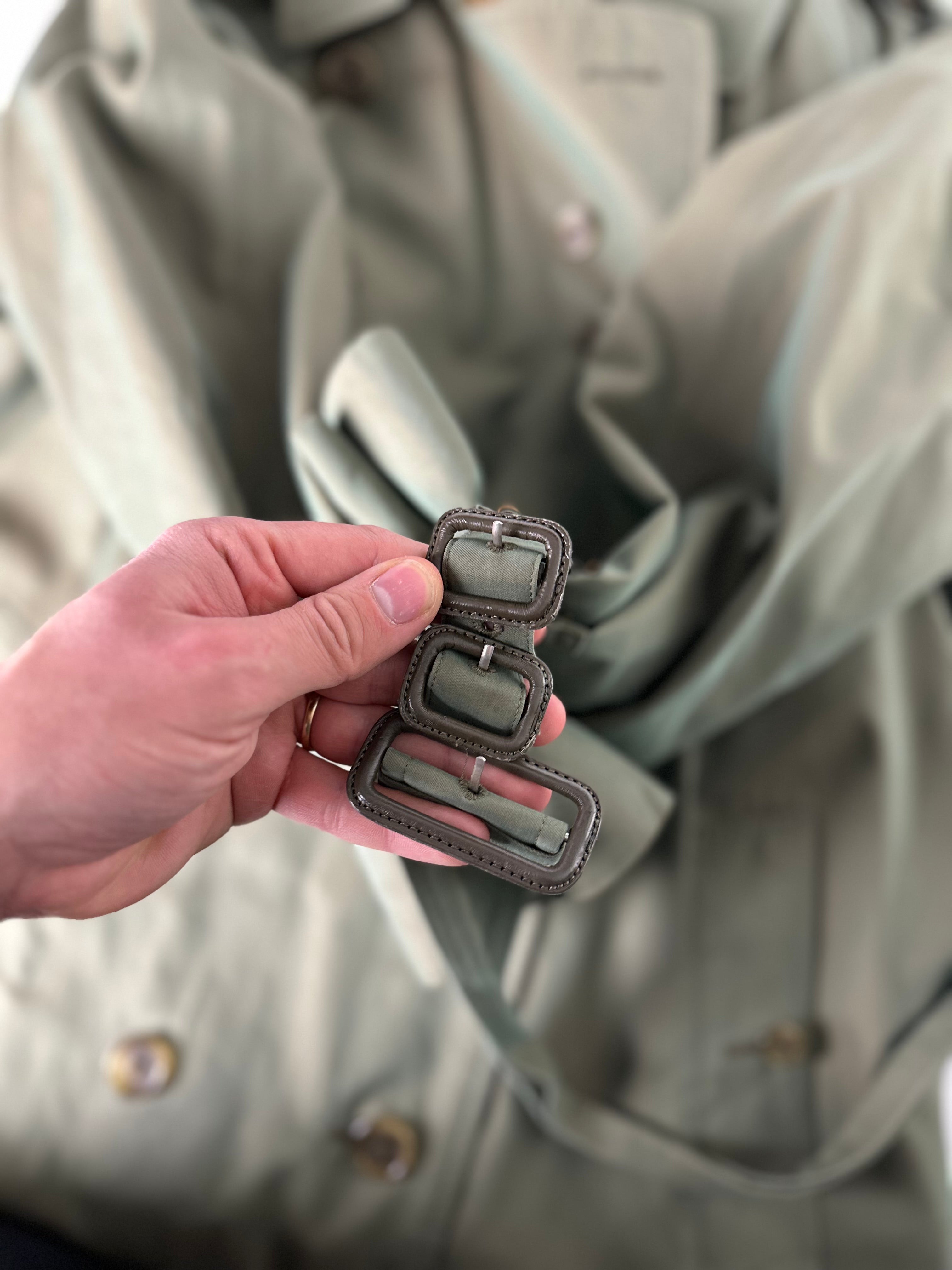 Burberrys Trenchcoat (12/M) including Inlet