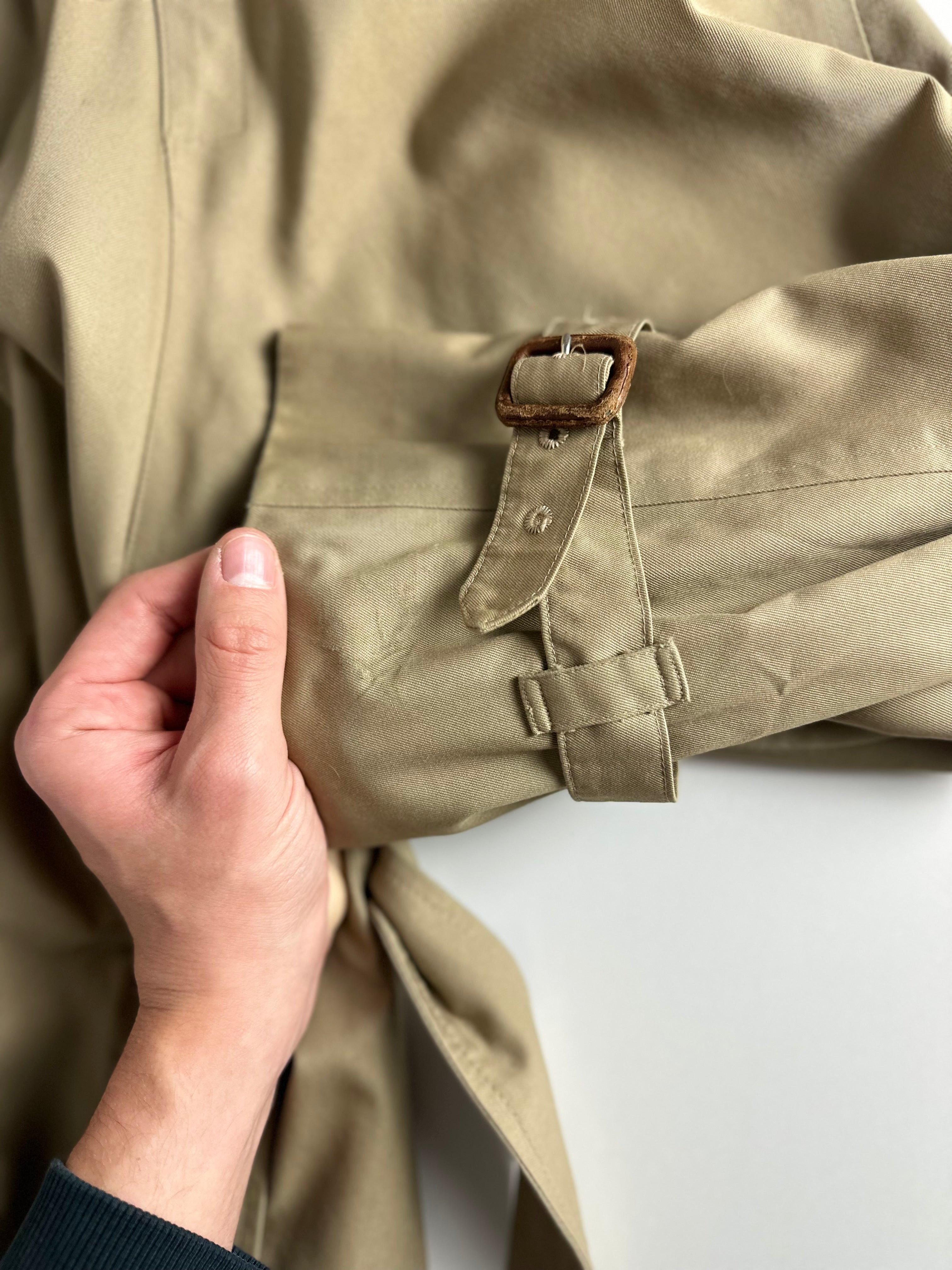 Burberrys Trenchcoat (14/L) including Inlet