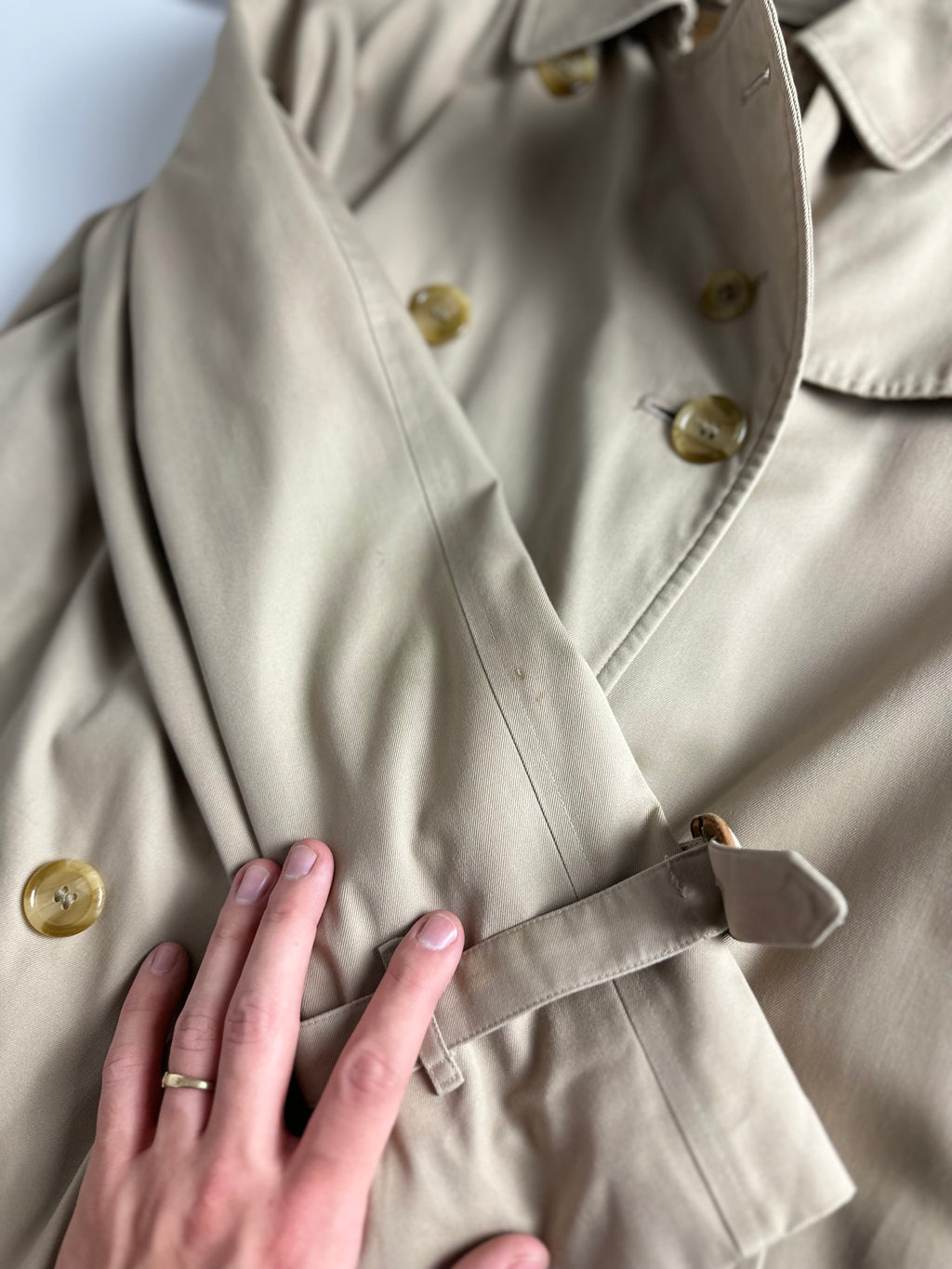 Burberrys Trenchcoat (14/L) including Inlet
