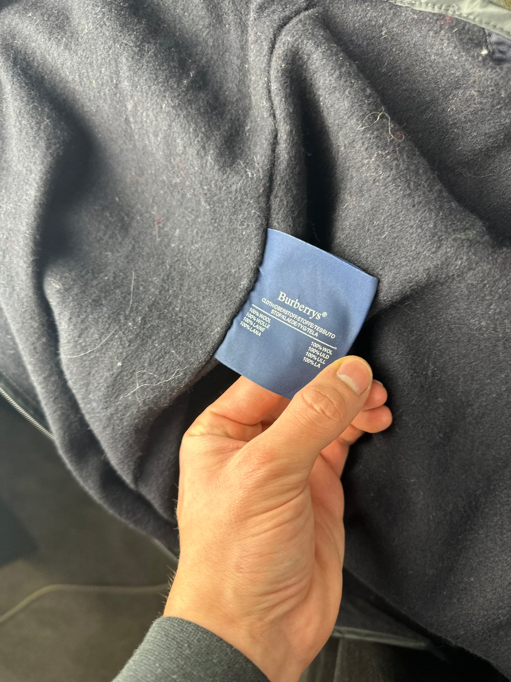 Burberrys Trenchcoat (12/M) including Inlet