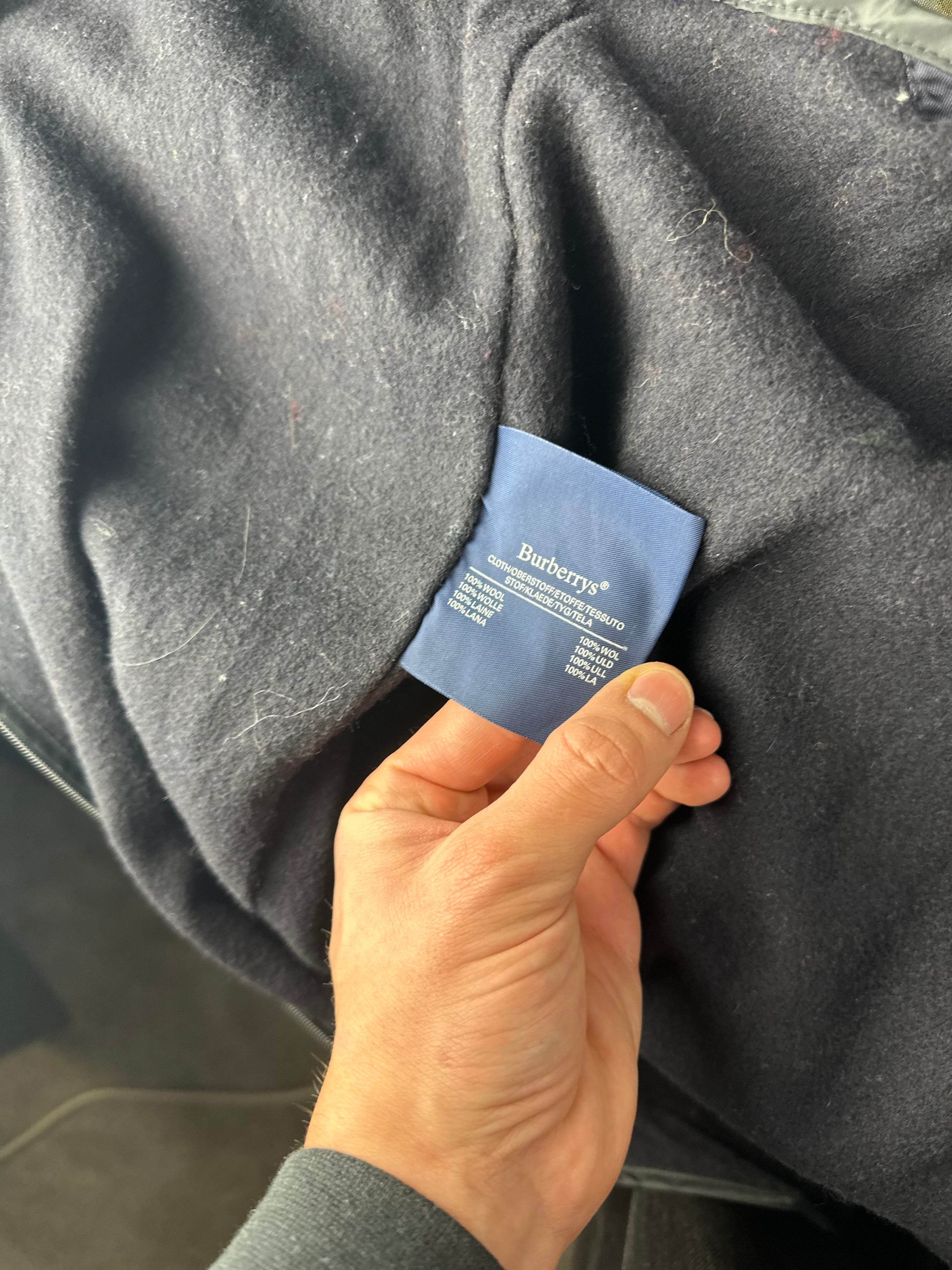 Burberrys Trenchcoat (12/M) including Inlet