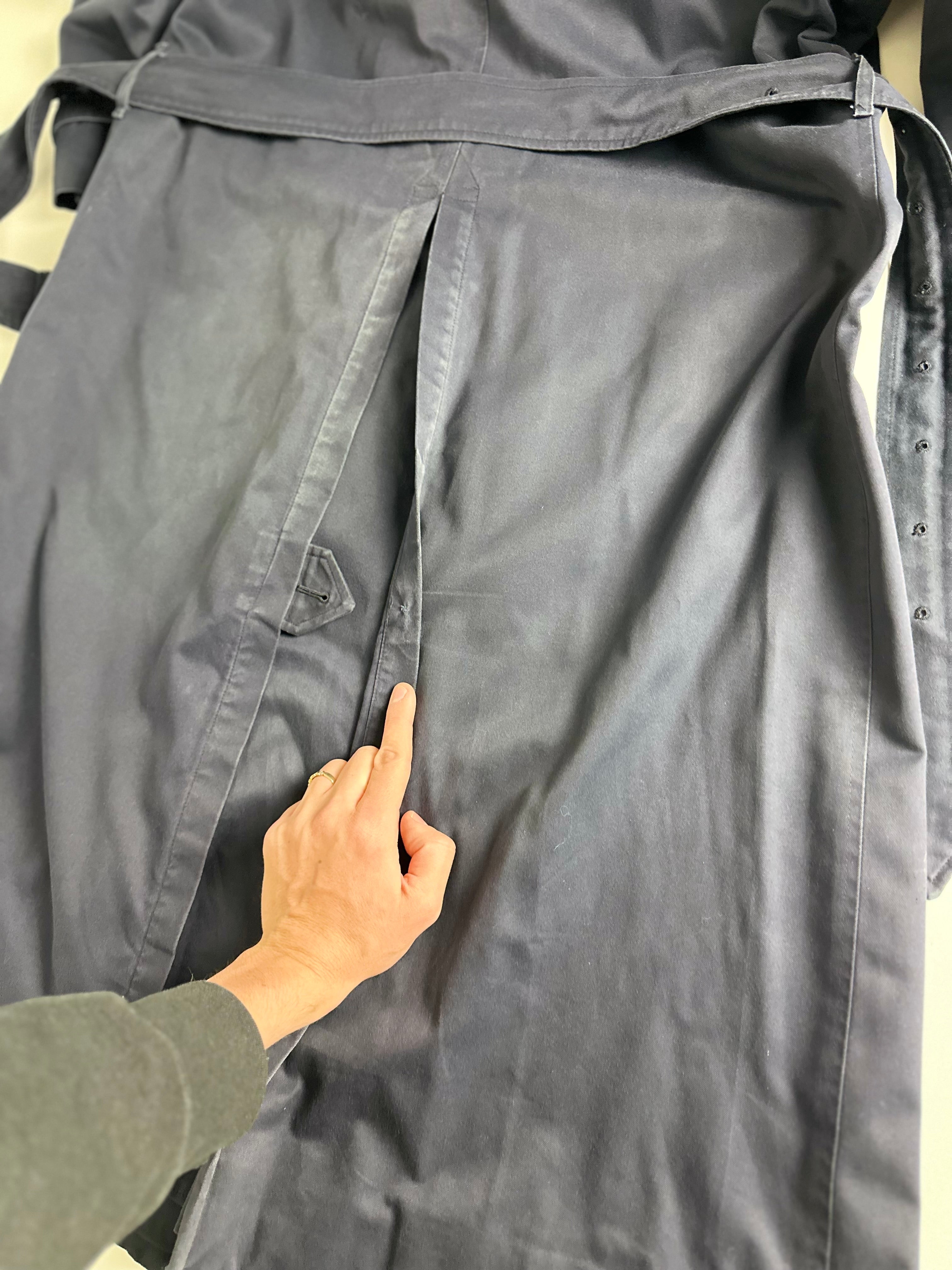 Burberrys Trenchcoat (10/S)