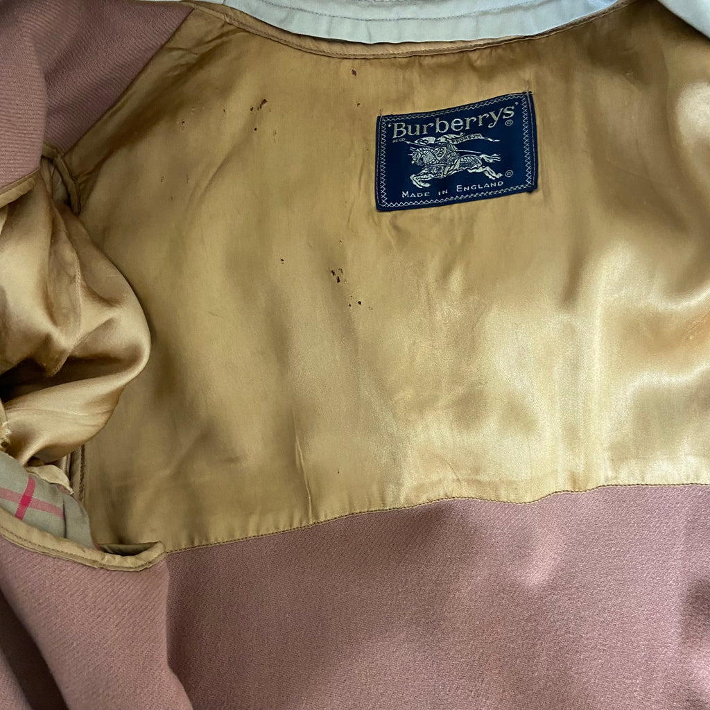 Burberrys Trenchcoat (48/M) including Inlet