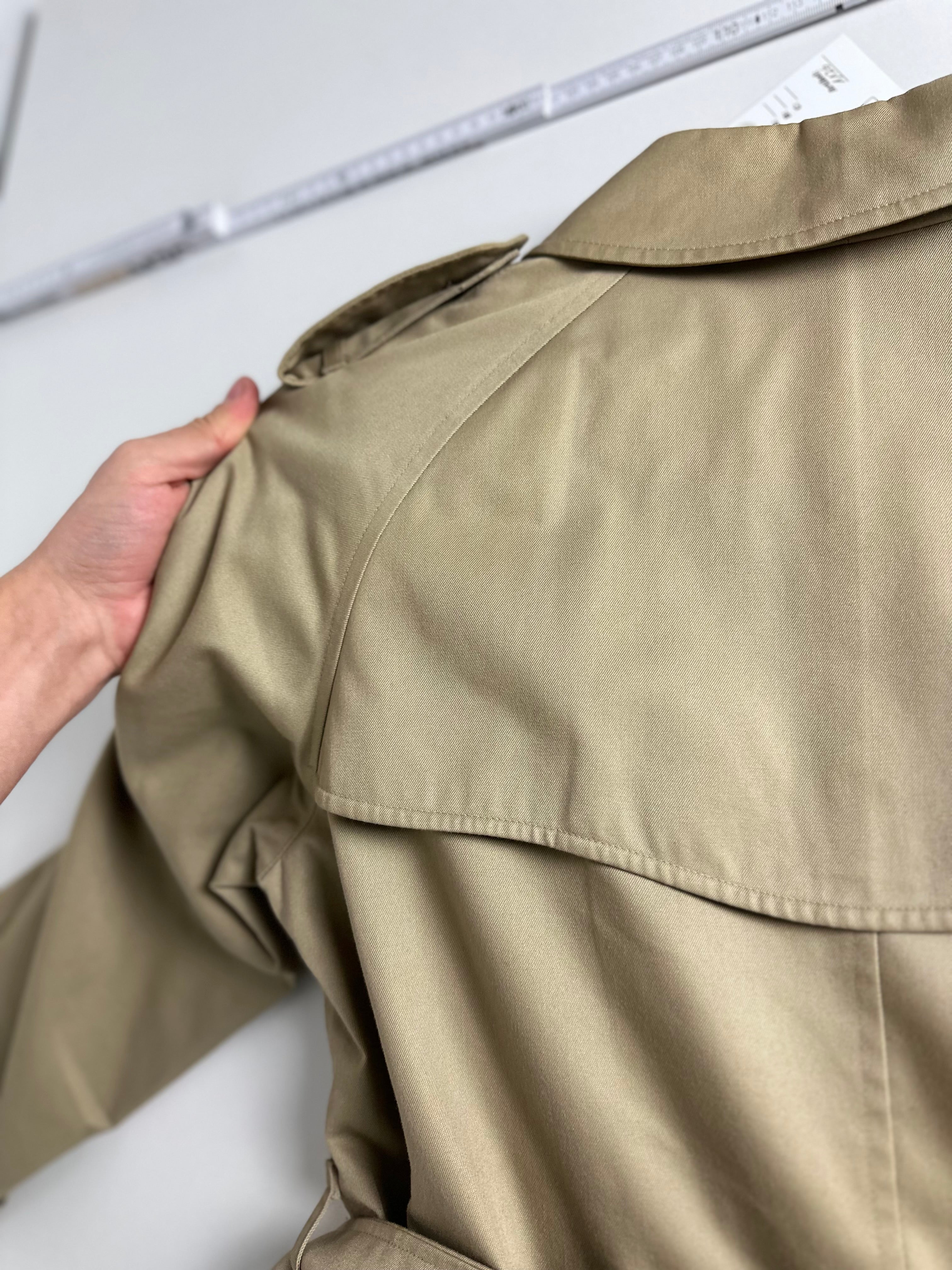 Burberrys Trenchcoat (12/M)