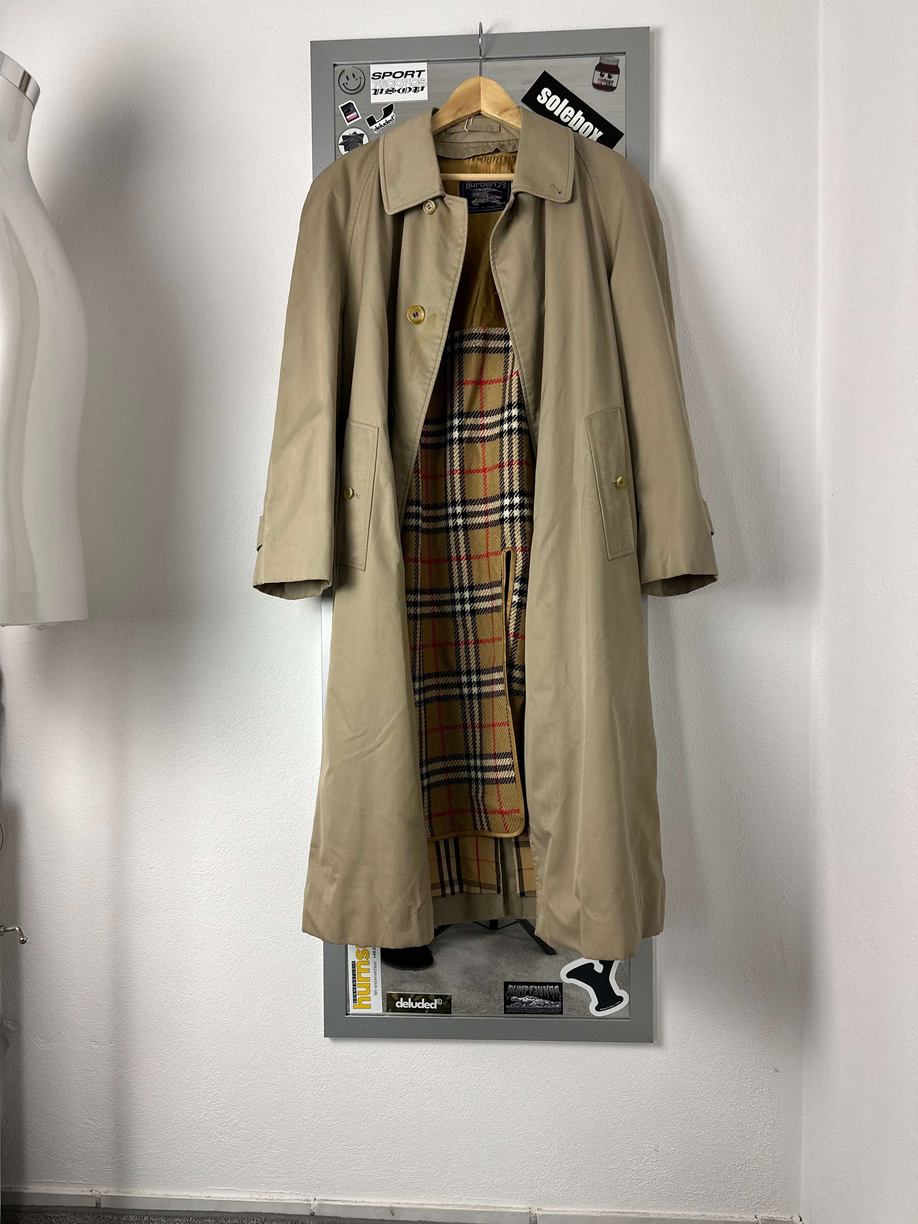 Burberrys Carcoat (48/M) including Inlet