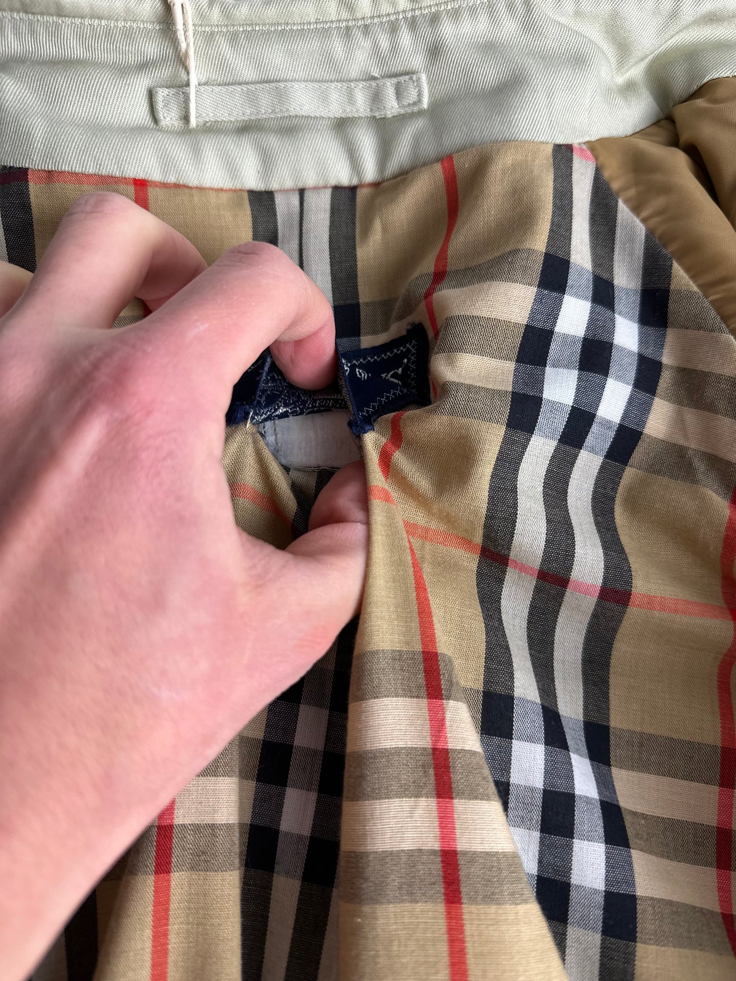 Burberrys Trenchcoat (12/M)