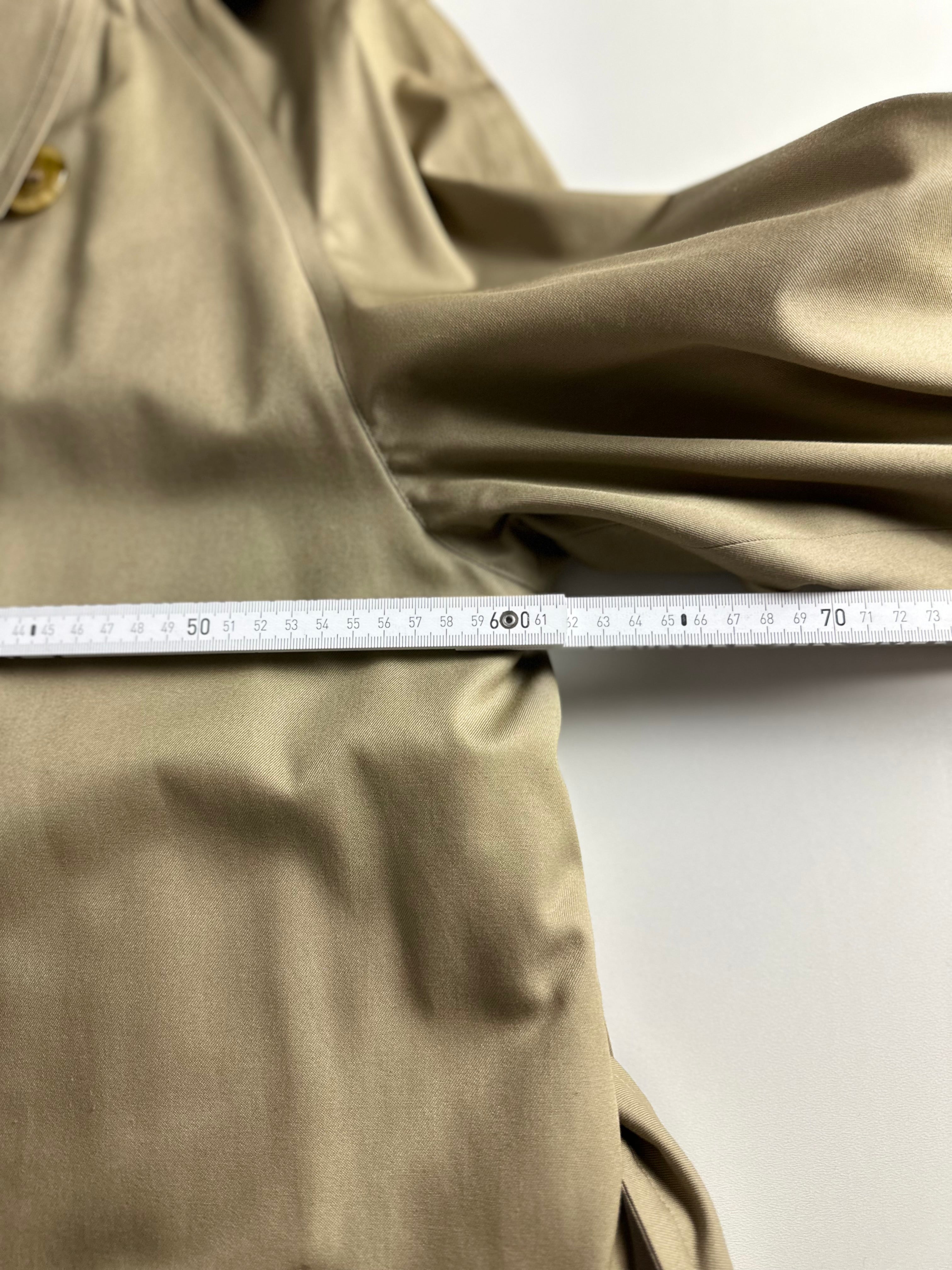 Burberrys Trenchcoat (52/L) including Inlet