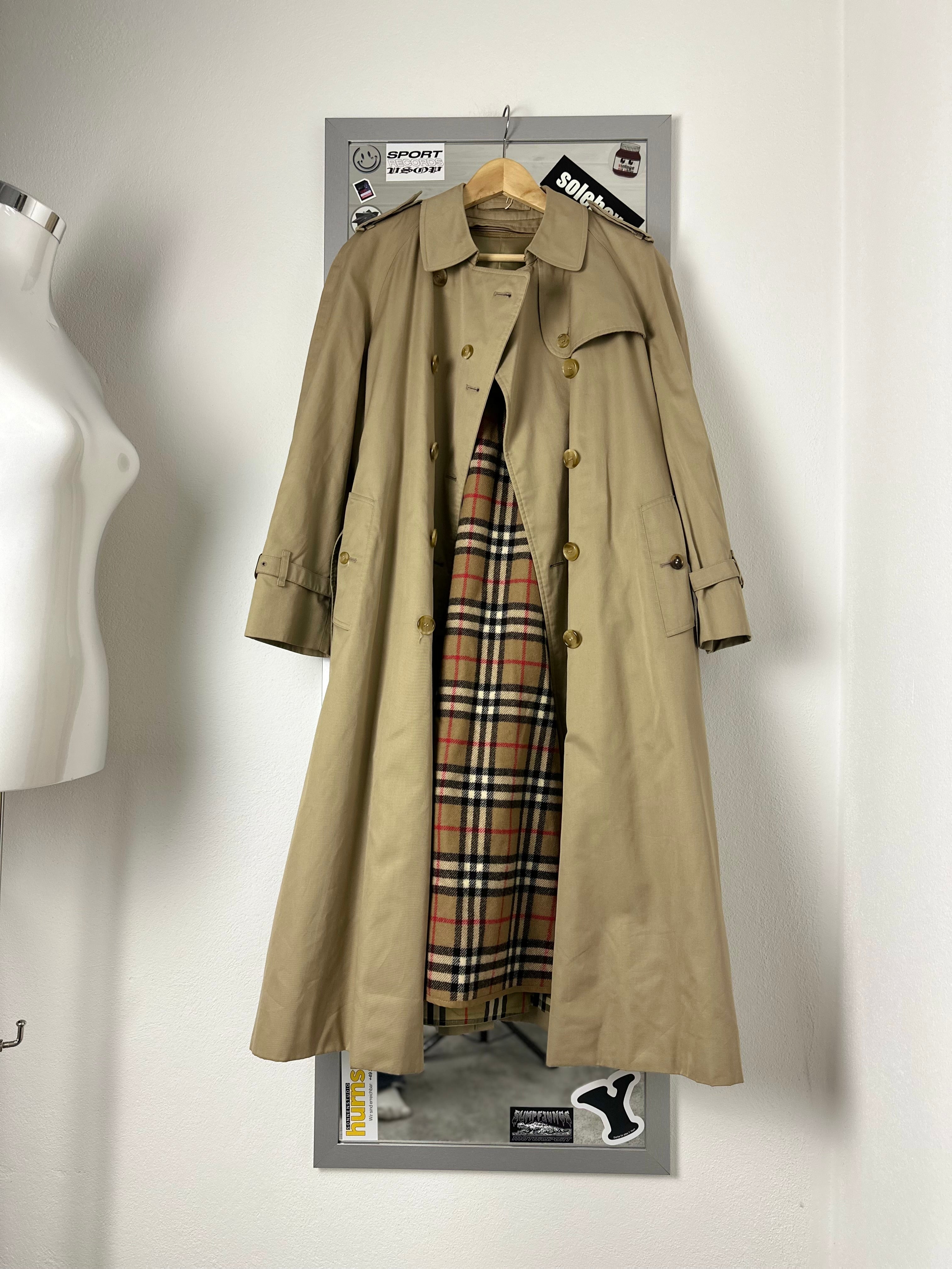 Burberrys Trenchcoat (14/L) including Inlet